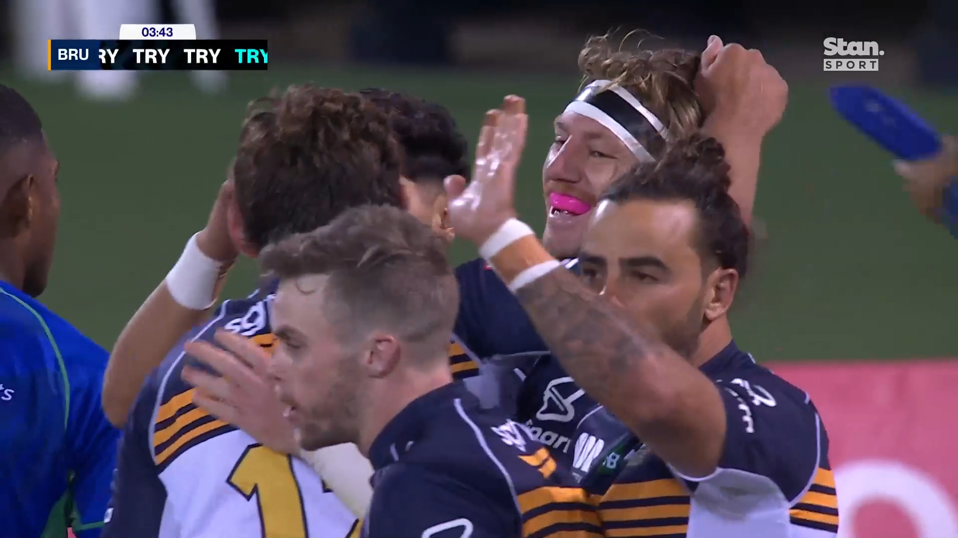 'Puts that mullet through the hole'