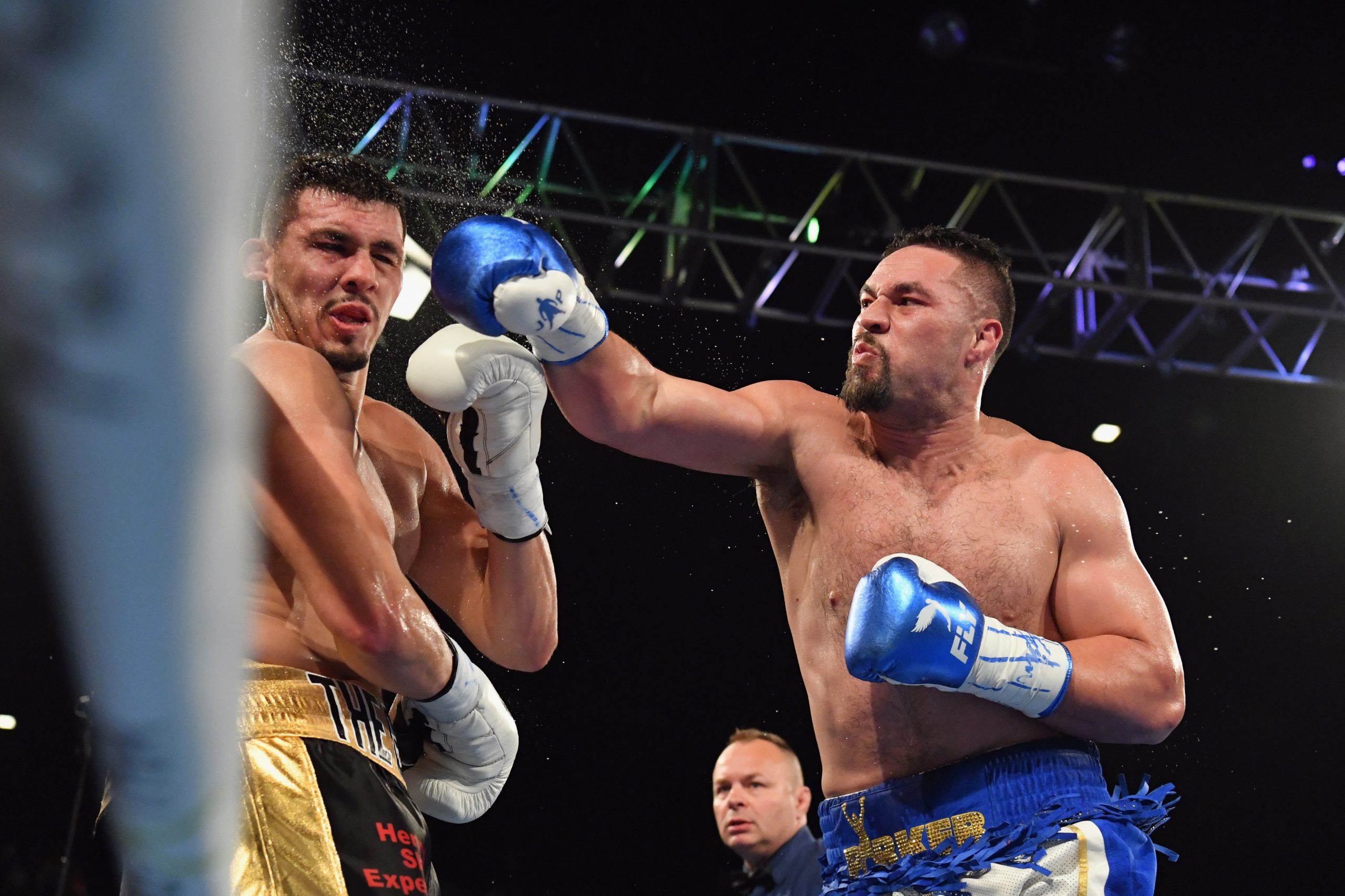 Joseph Parker hits Alexander Flores at Horncastle Arena.