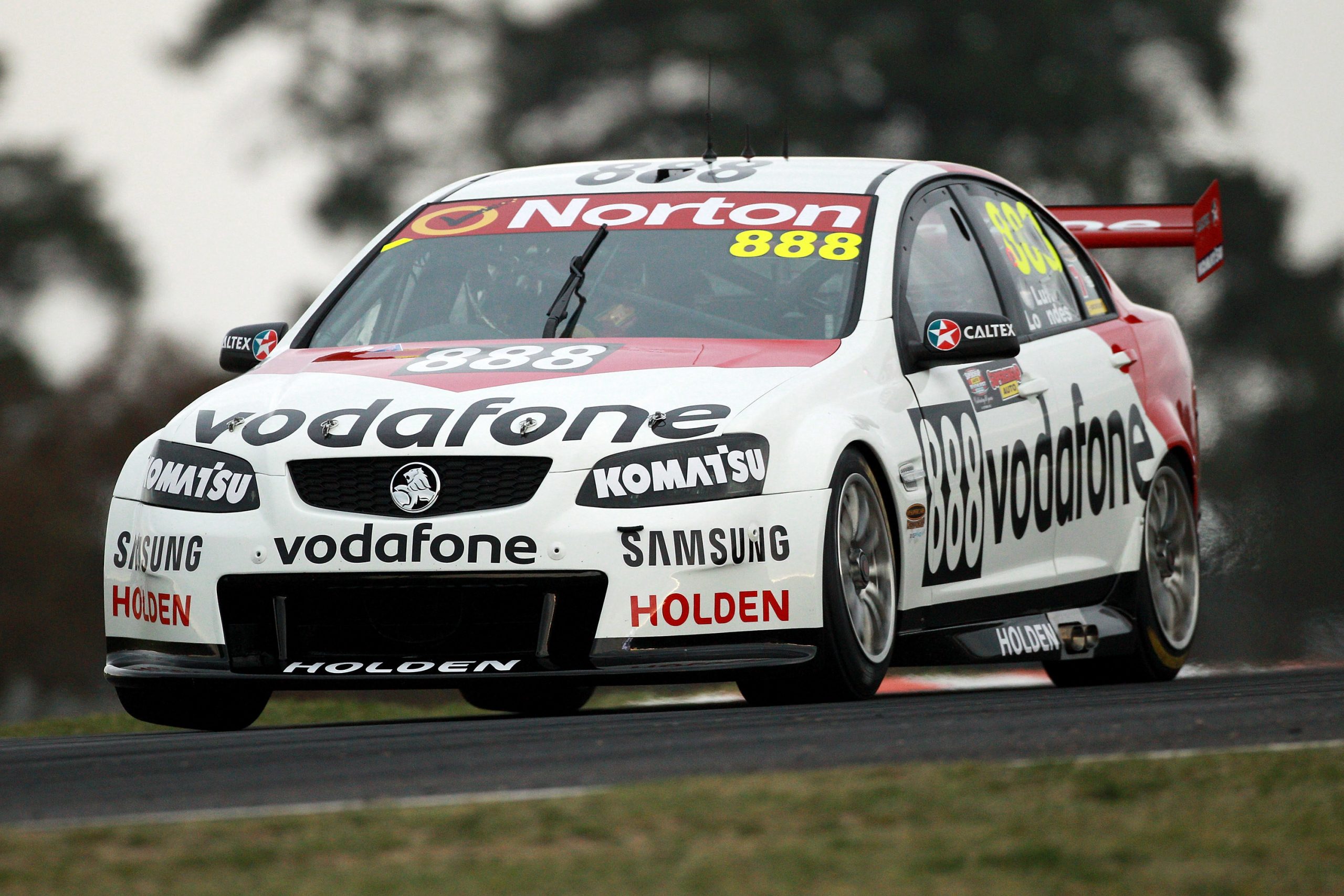 Craig Lowndes and Warren Luff carried a retro livery paying tribute to Peter Brock in the 2012 Bathurst 1000.