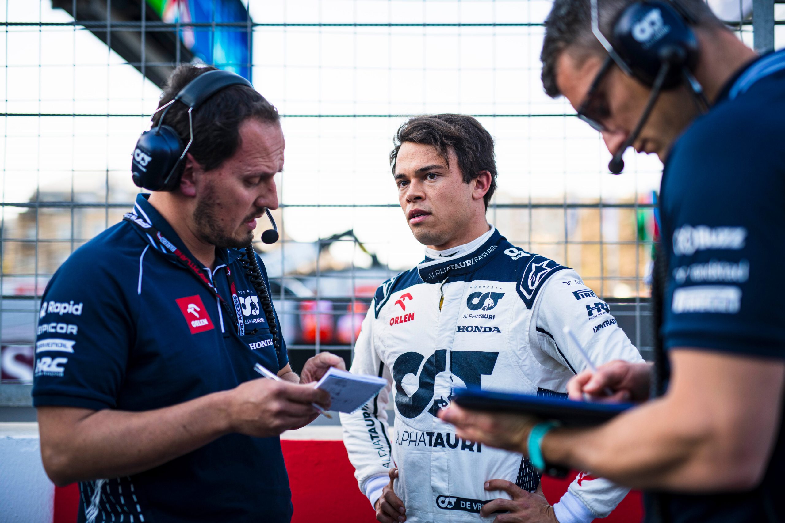 Nyck de Vries races for Scuderia AlphaTauri in Formula 1.