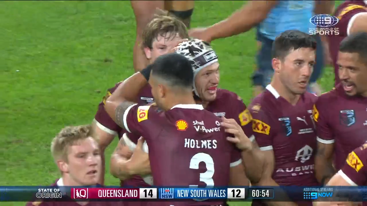 Ponga magic gives Maroons lead