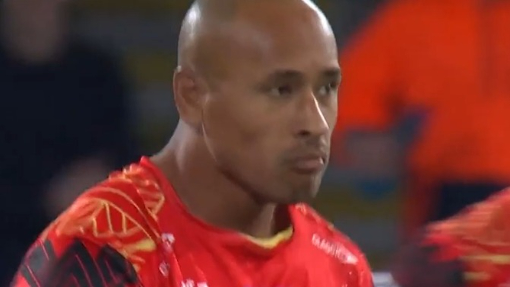 Kaufusi off after fiery start