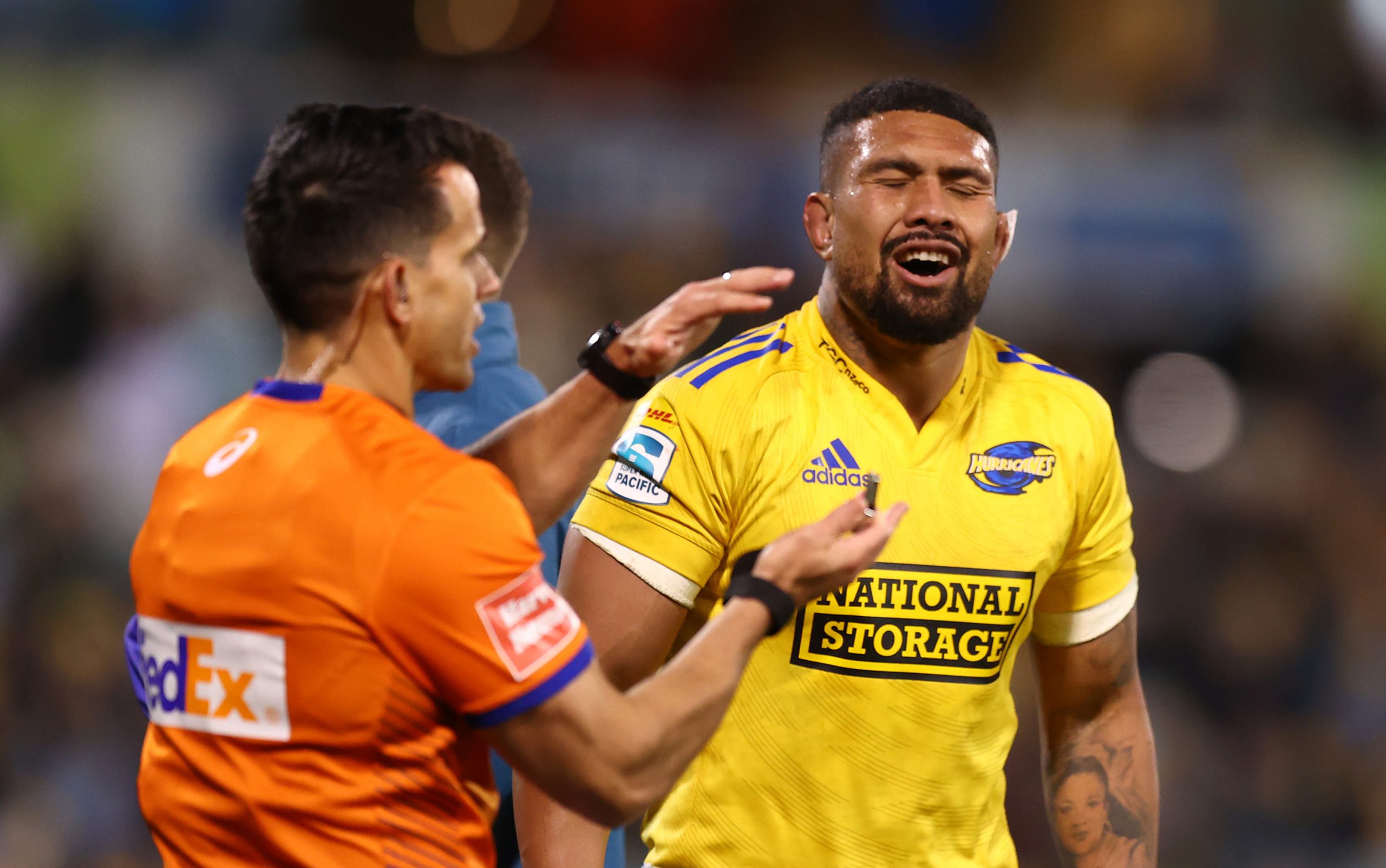 Ardie Savea of the Hurricanes remonstrates with the referee over the final decision.