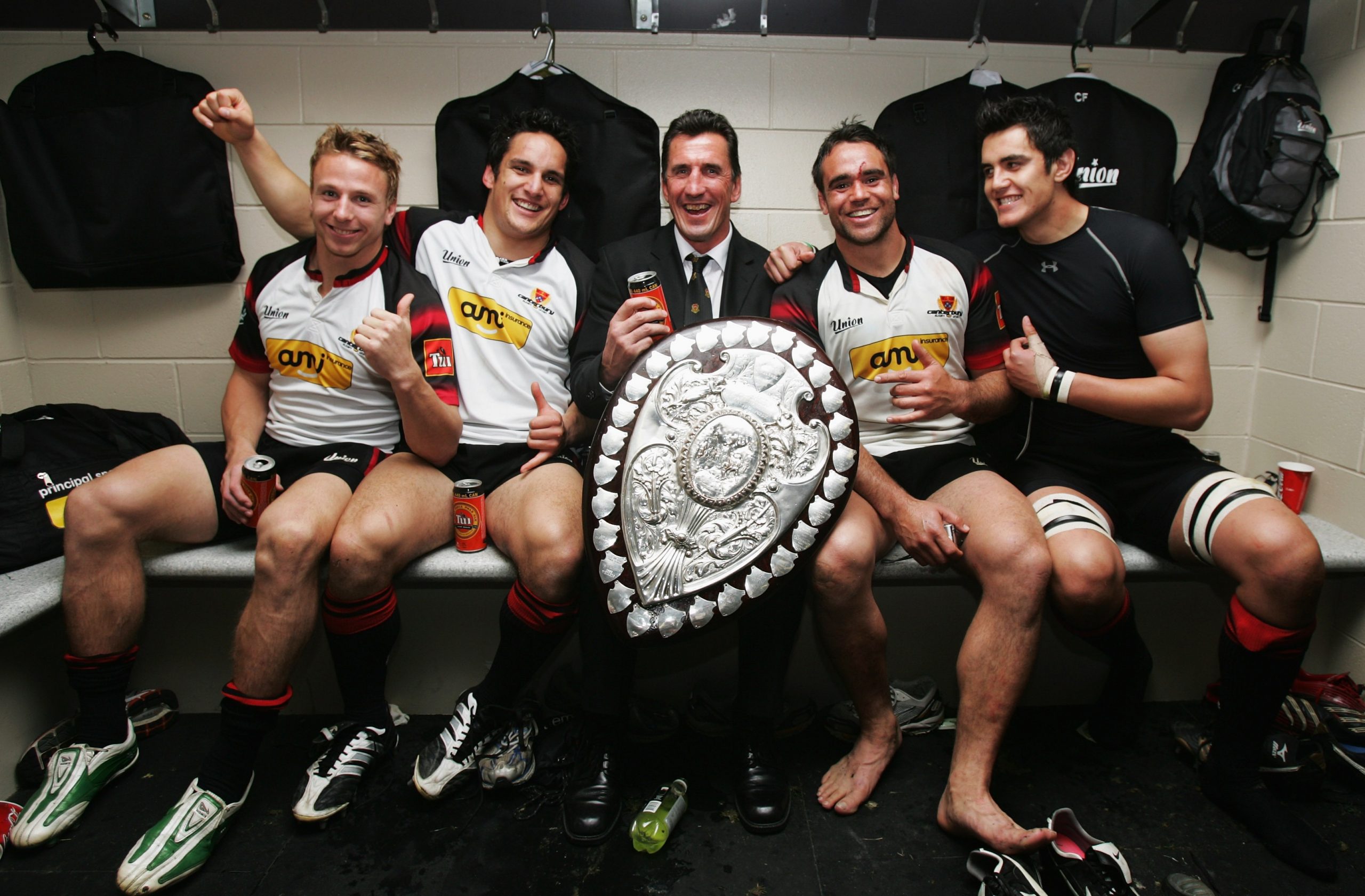 Canterbury coach Rob Penney and players celebrate winning the Ranfurly Shield in 2007.