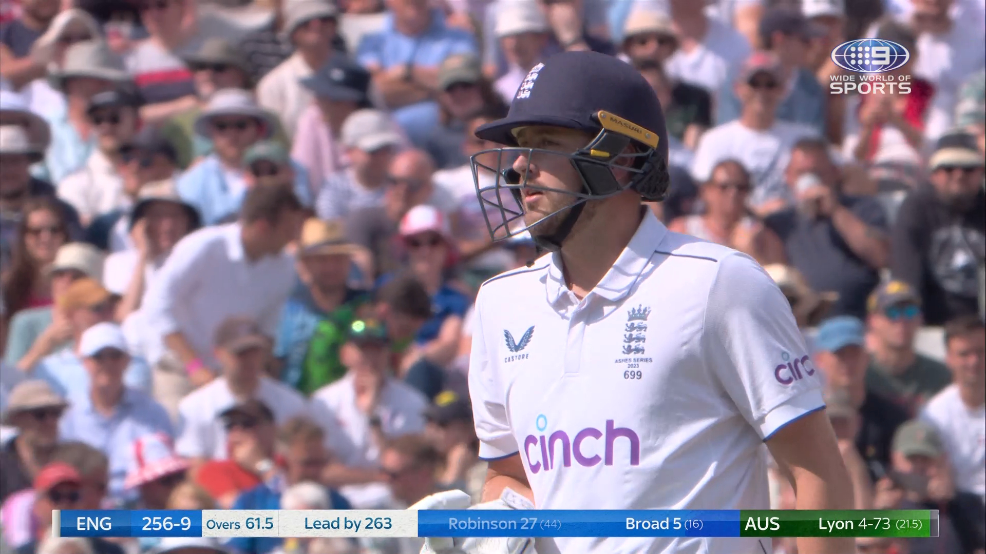 Robinson holes out to Green