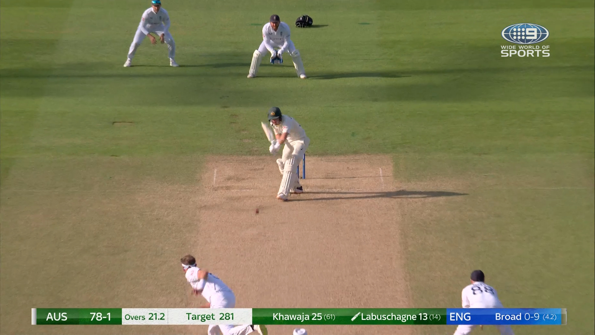 Broad draws Marnus' outside edge