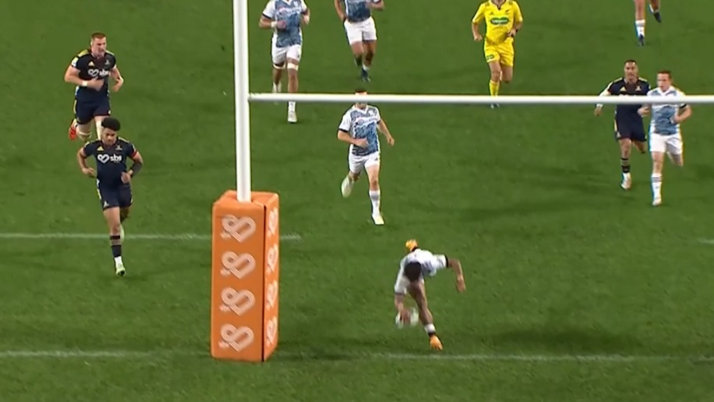 Narawa scores dazzling Chiefs try