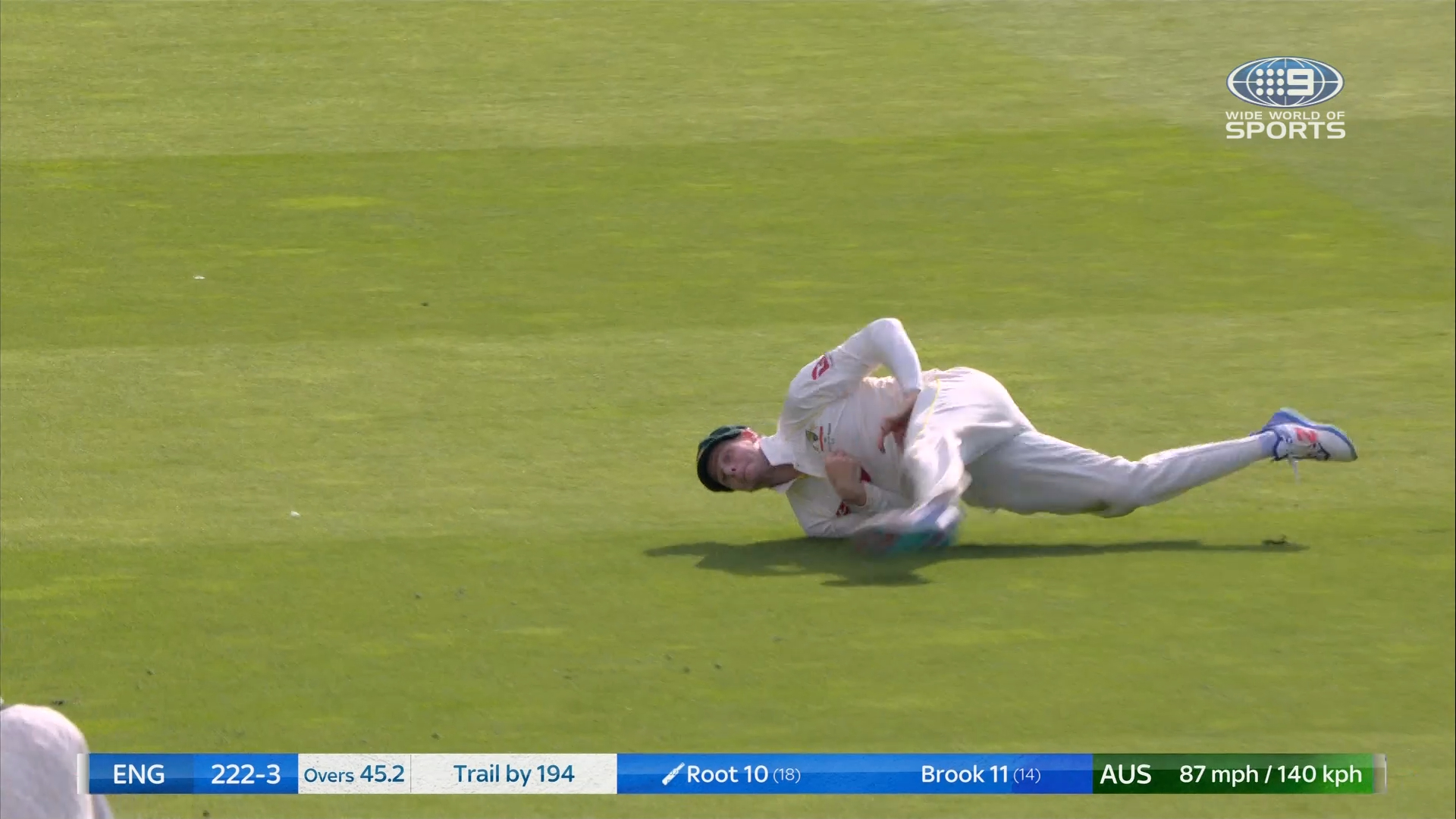 Smith removes Root with brilliant catch