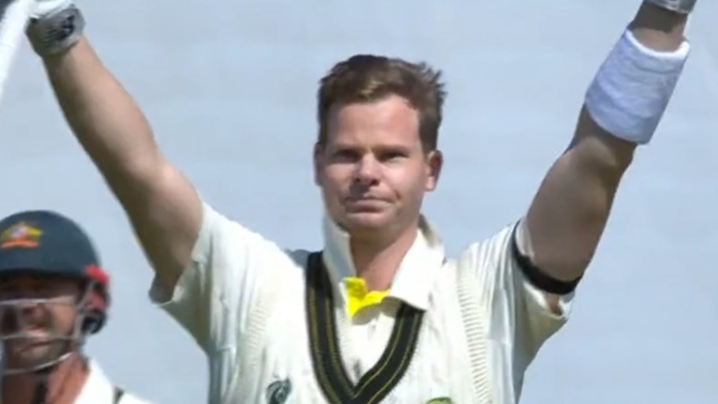 Smith brings up century Test final