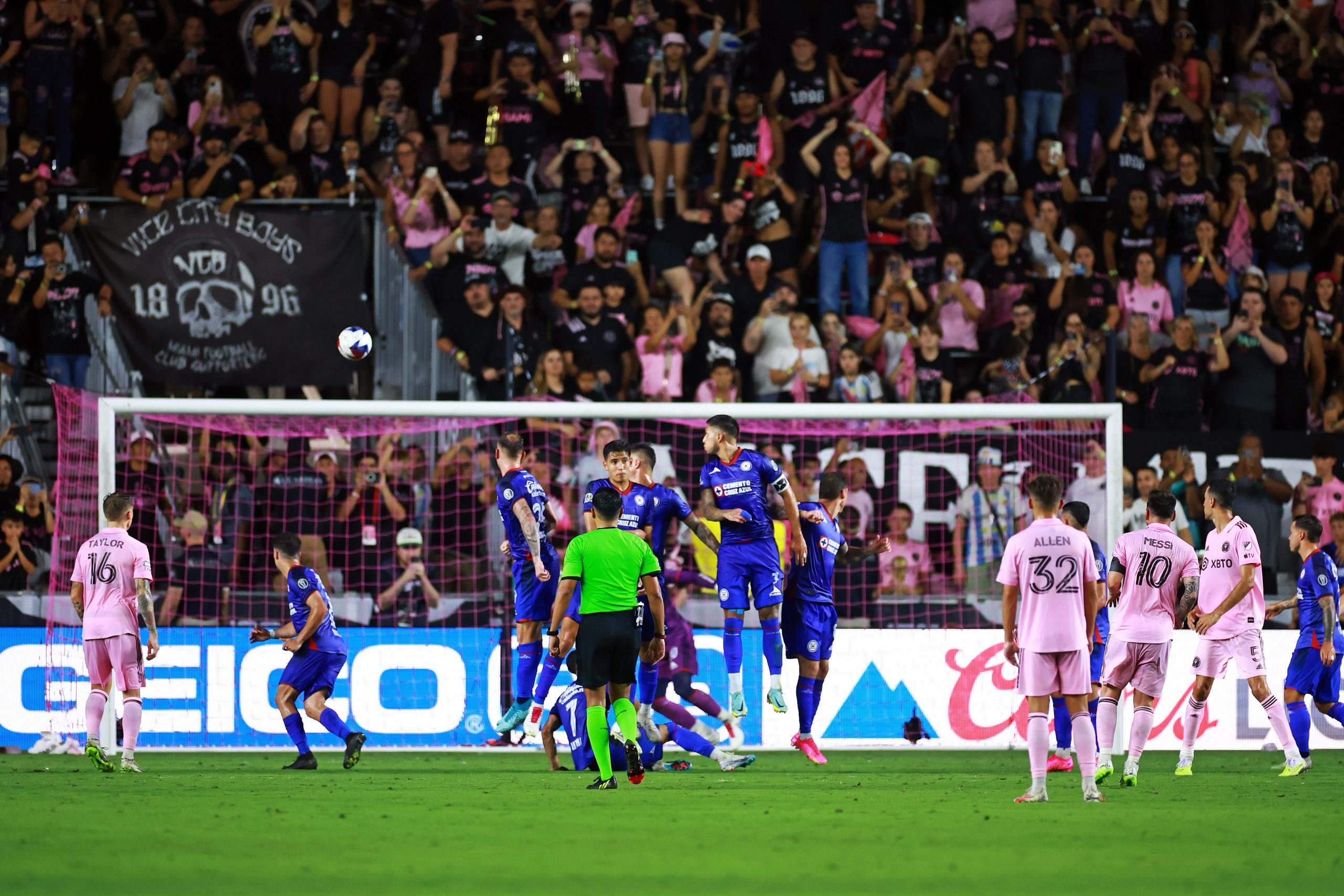 FORT LAUDERDALE, FLORIDA - JULY 21: Lionel Messi #10 of Inter Miami CF kicks the game winning goal during the second half of the Leagues Cup 2023 match between Cruz Azul and Inter Miami CF at DRV PNK Stadium on July 21, 2023 in Fort Lauderdale, Florida. (Photo by Hector Vivas/Getty Images)