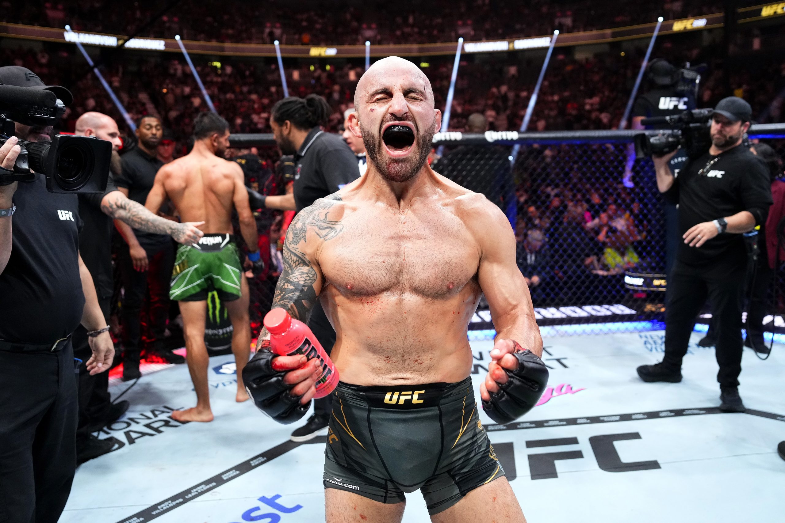 LAS VEGAS, NEVADA - JULY 08: Alexander Volkanovski of Australia reacts to his win over Yair Rodriguez of Mexico in the UFC featherweight championship fight during the UFC 290 event at T-Mobile Arena on July 08, 2023 in Las Vegas, Nevada. (Photo by Jeff Bottari/Zuffa LLC via Getty Images)