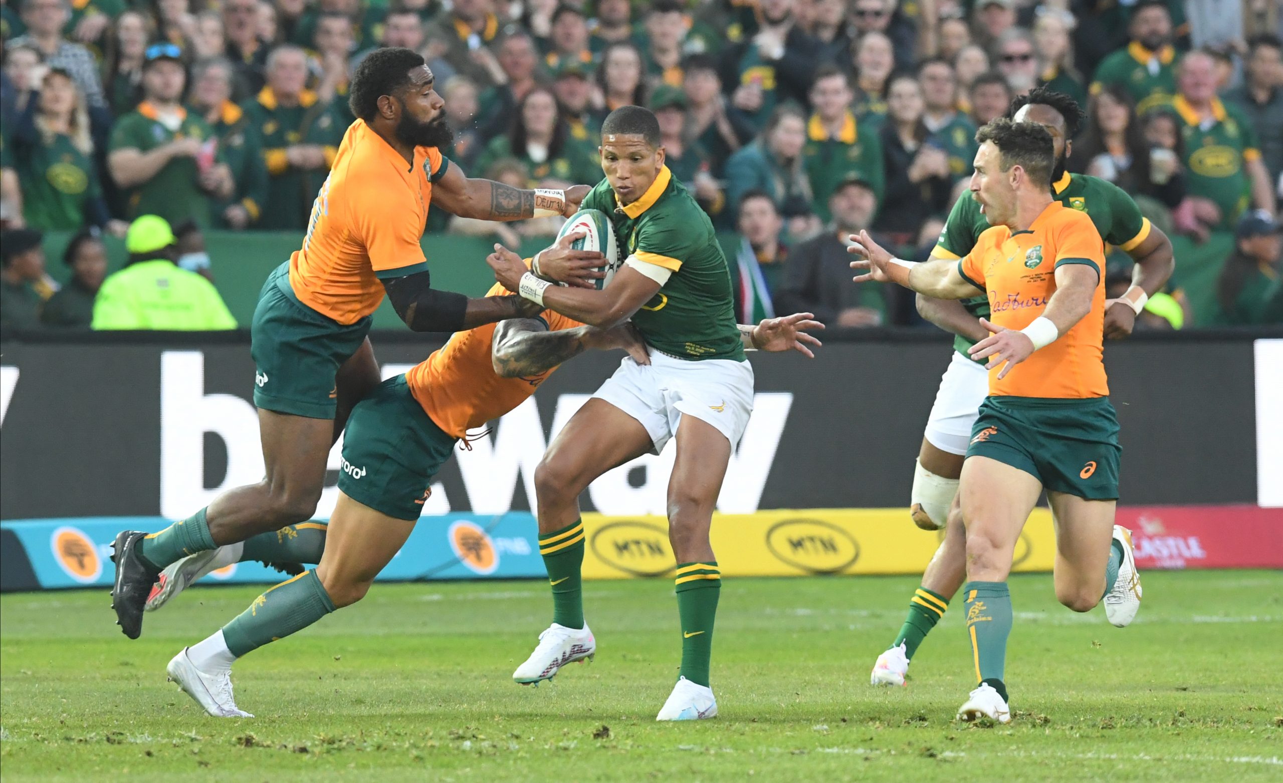 Manie Libbok of South Africa with the ball during the Rugby Championship match between South Africa and Australia at Loftus Versfeld Stadium.