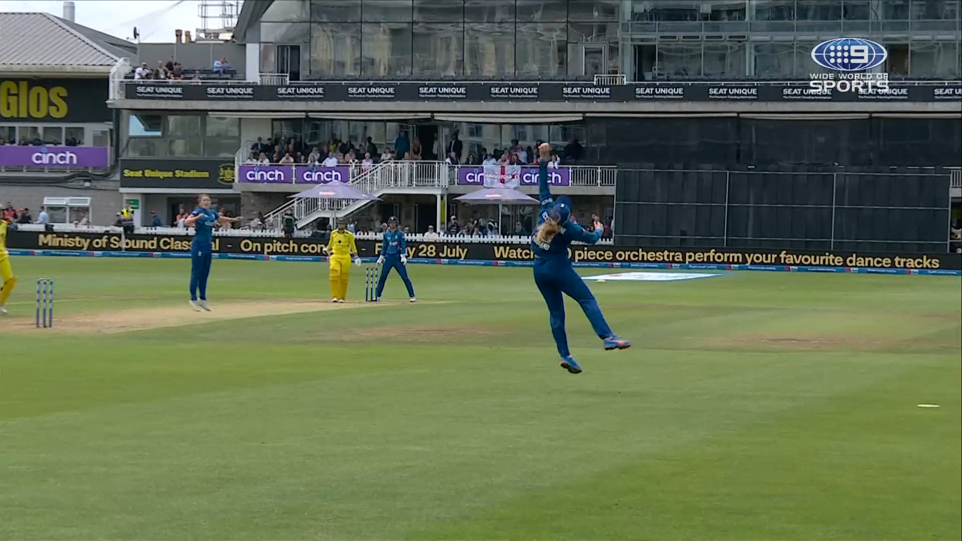 Sciver-Brunt screamer sends Litchfield packing