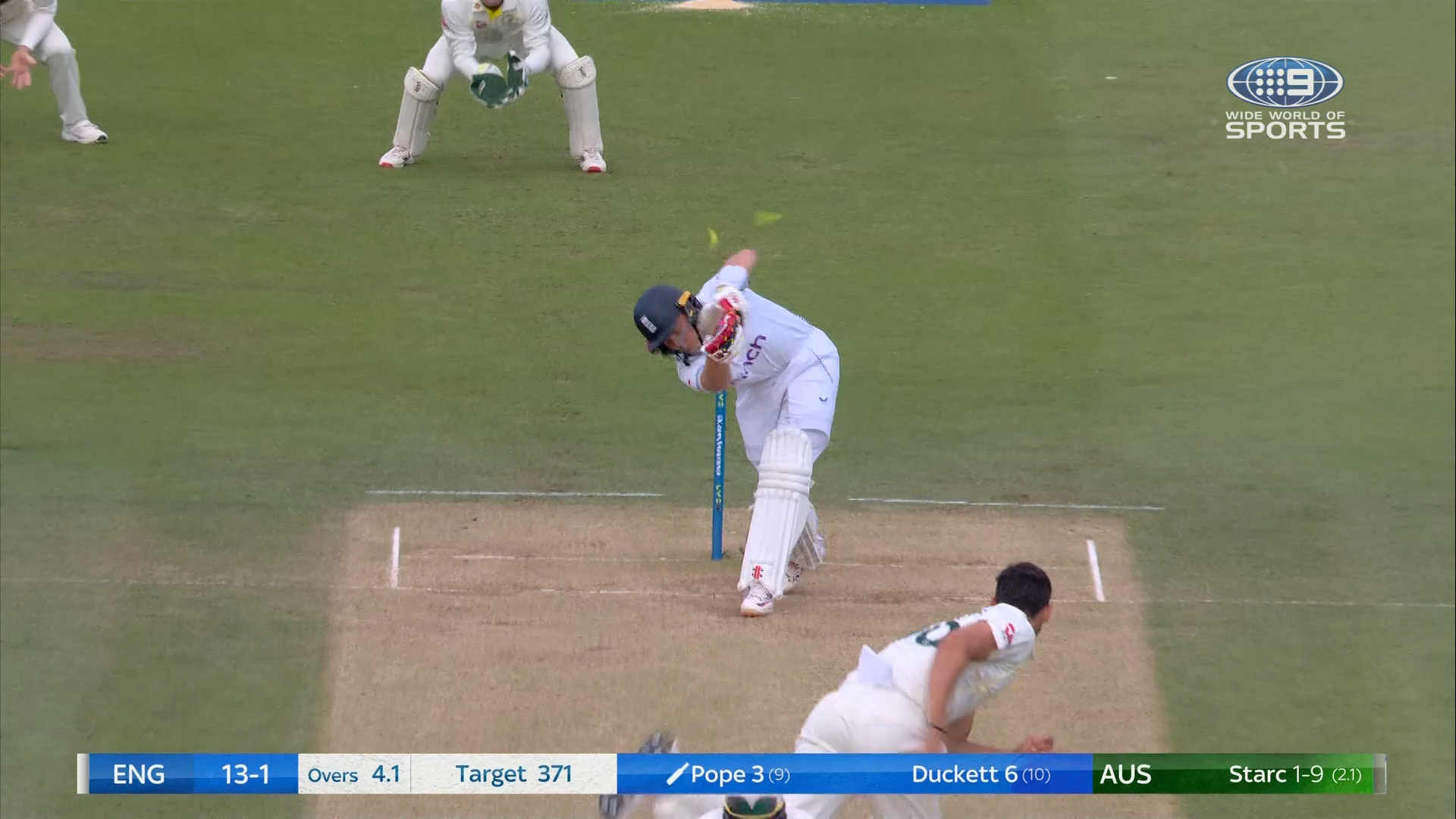 Starc destroys Pope's stumps