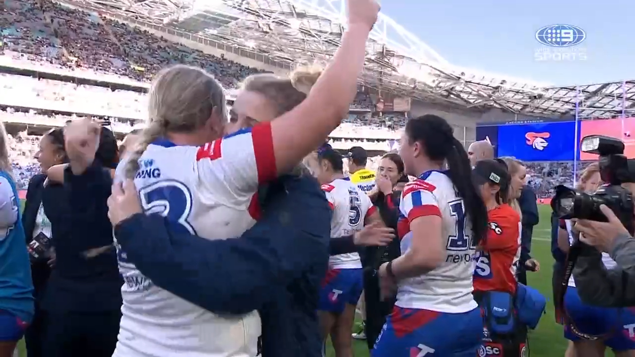 Siren kicks off celebrations