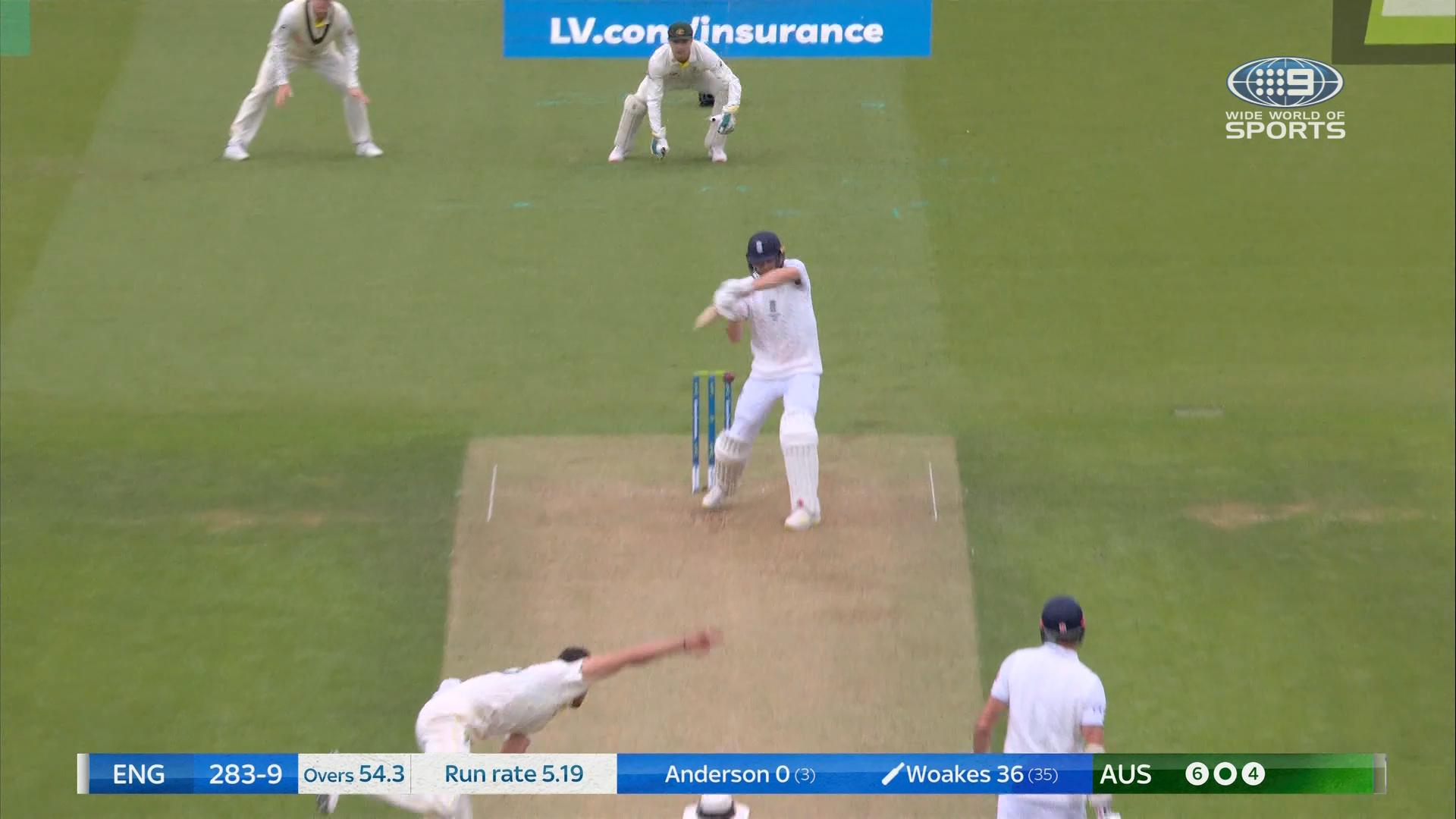 Woakes caught on the boundary