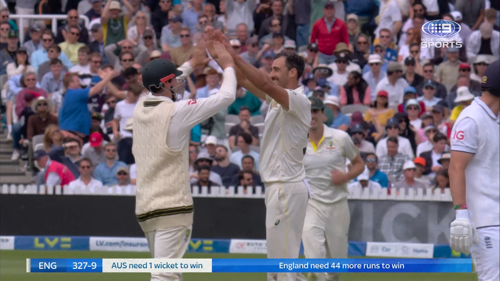 Starc gives Aussies 2-0 lead