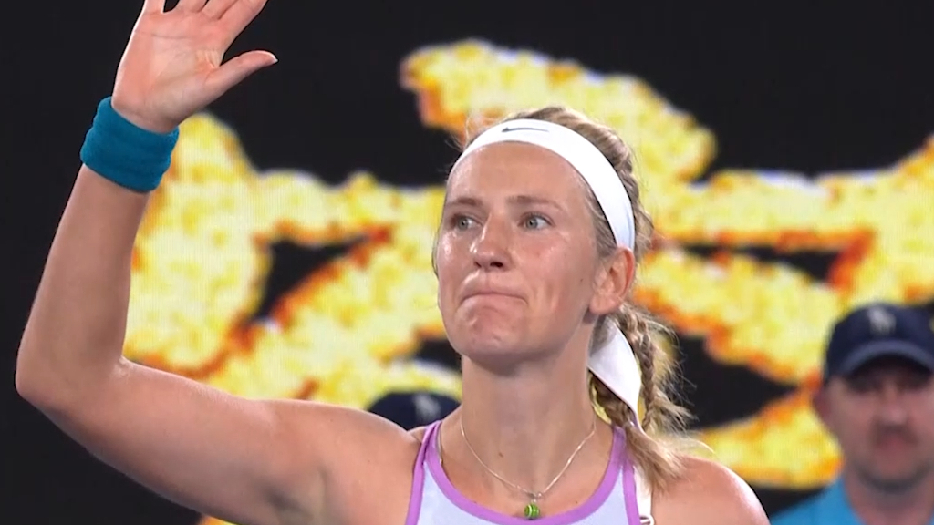 Azarenka's incredible juggling act