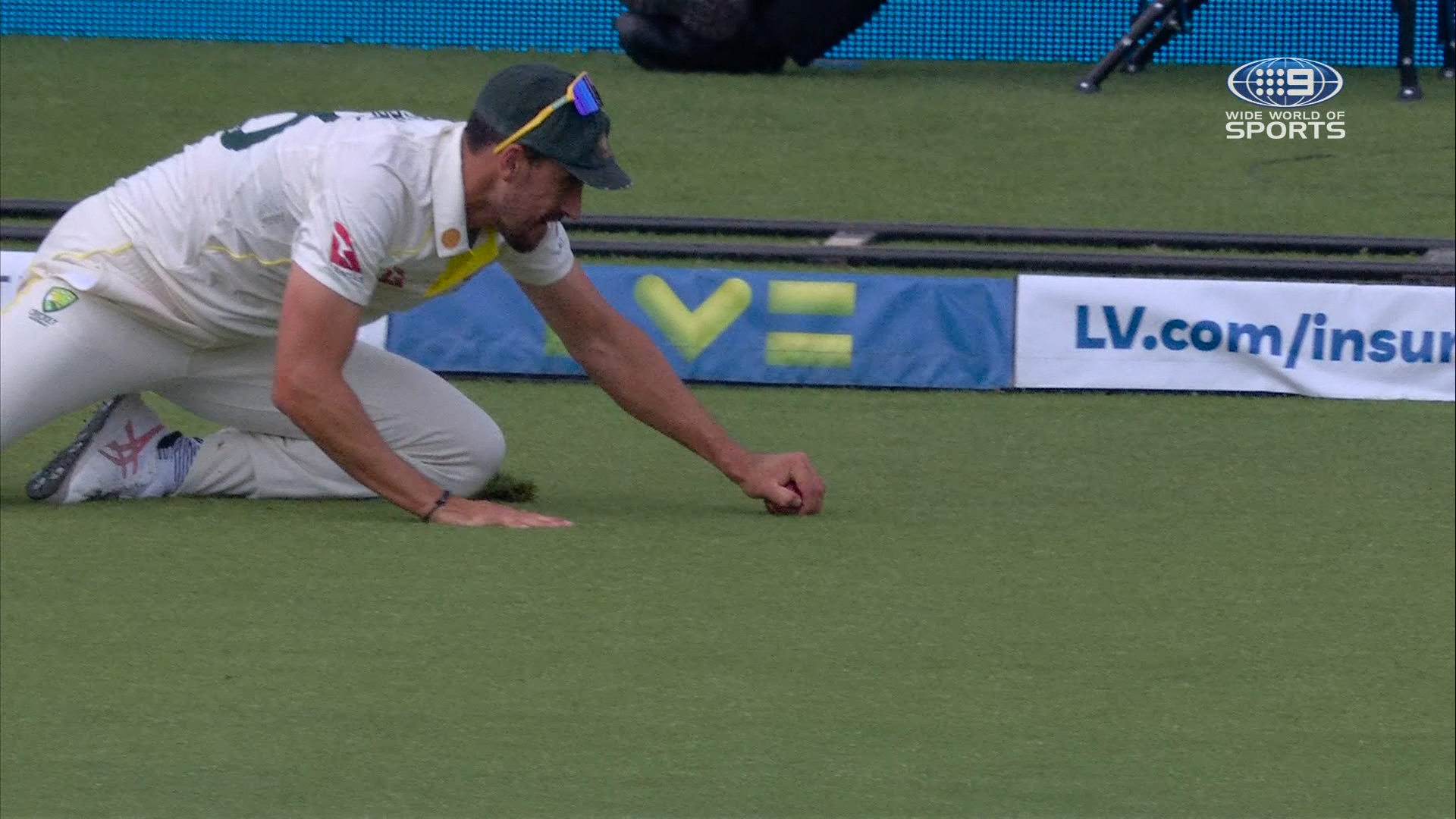 Starc controversially denied catch