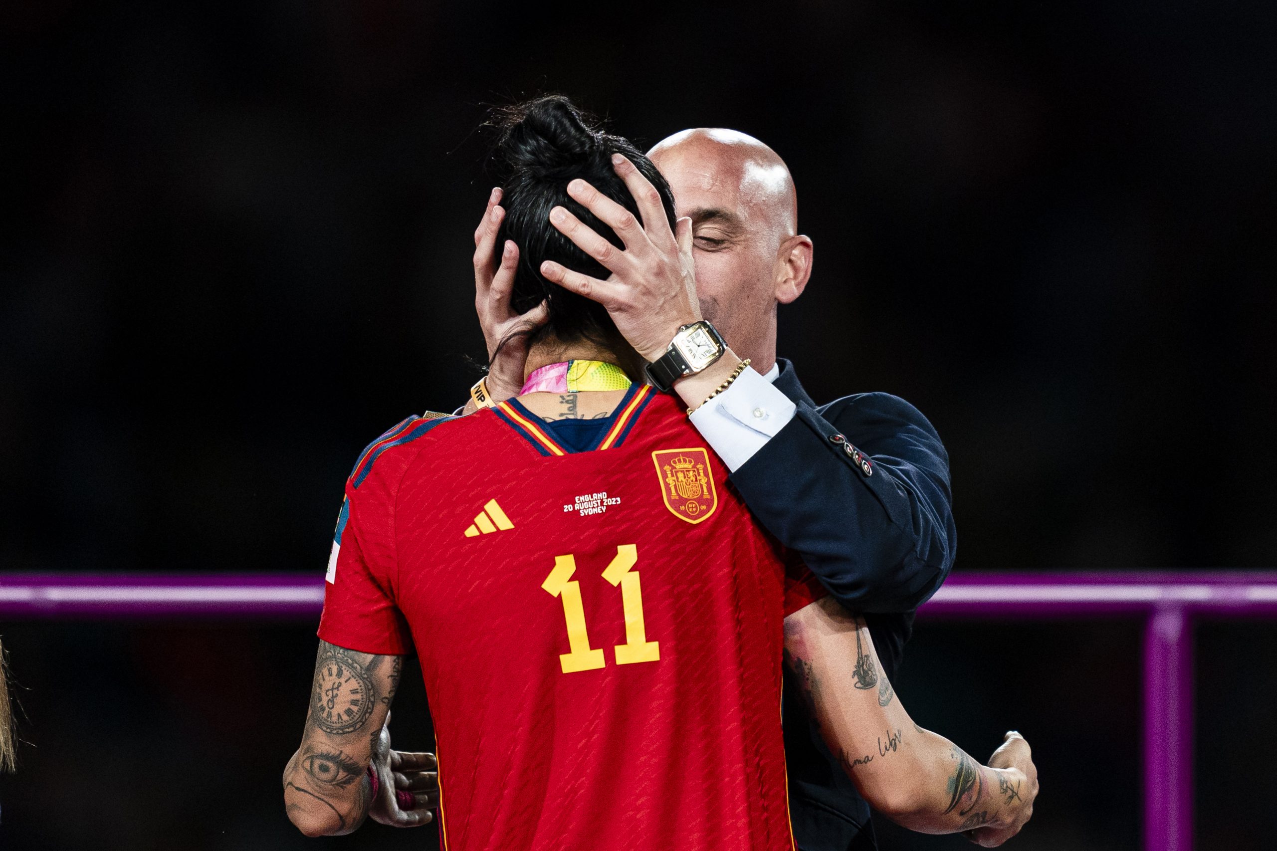 Luis Rubiales kisses Jennifer Hermoso during the medal ceremony.