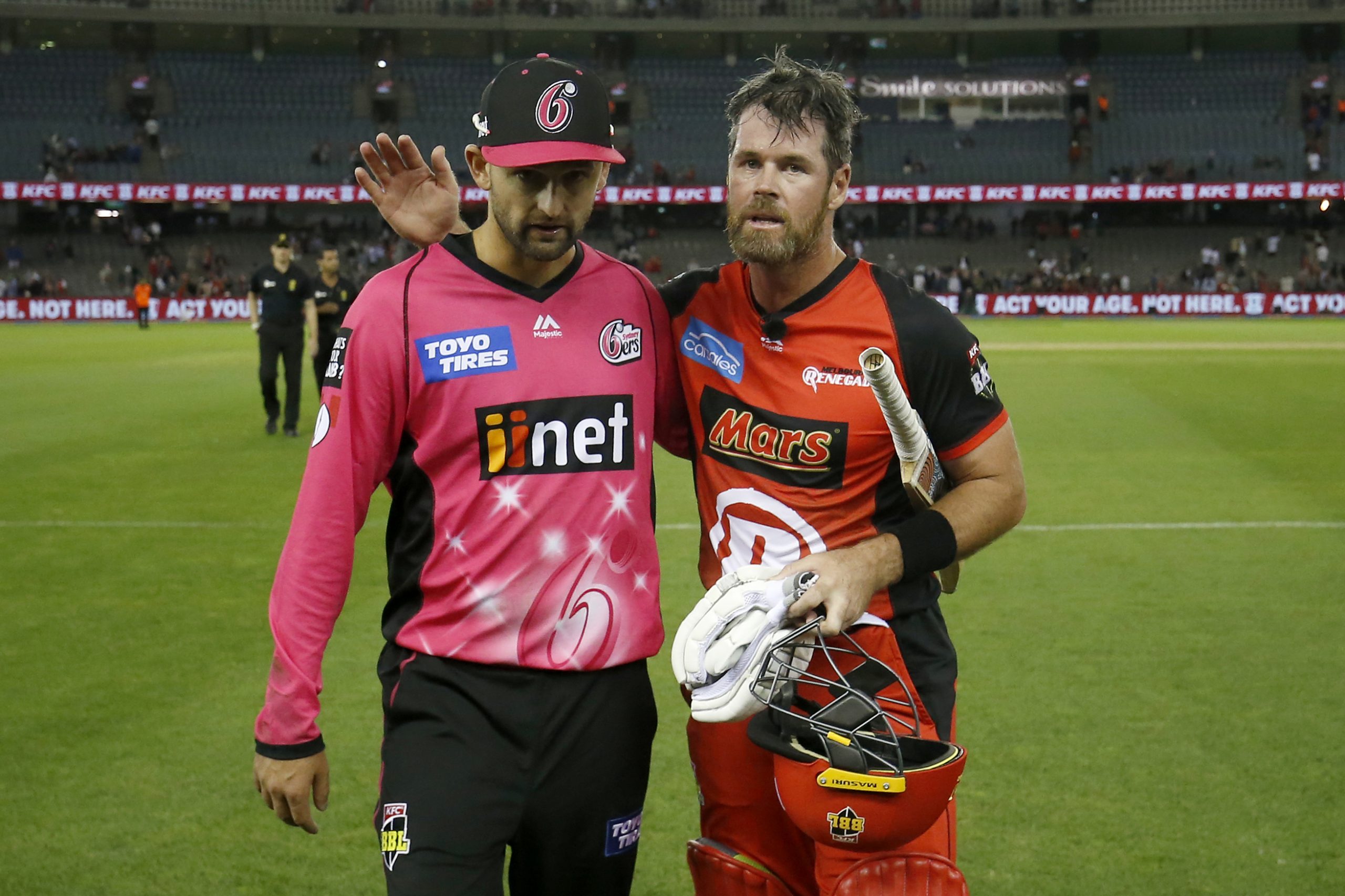 MELBOURNE, AUSTRALIA - FEBRUARY 15: Nathan Lyon of the Sydney Sixers and Dan Christian of the Renegades embrace after  the Big Bash League semi final between the Melbourne Renegades v Sydney Sixers at Marvel Stadium on February 15, 2019 in Melbourne, Australia. (Photo by Darrian Traynor - CA/Cricket Australia via Getty Images/Getty Images)