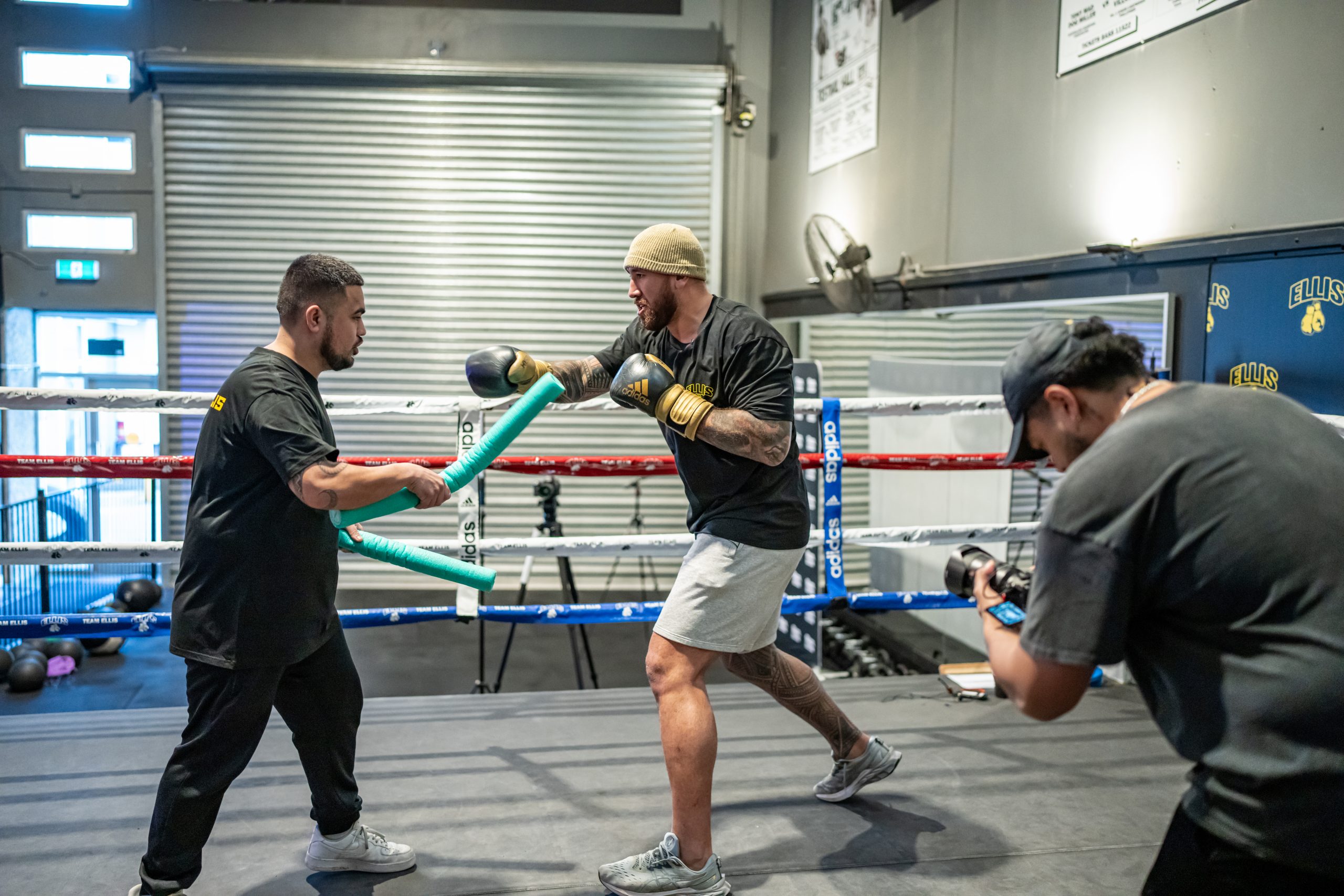 Nelson Asofa-Solomona training ahead of his boxing debut.
