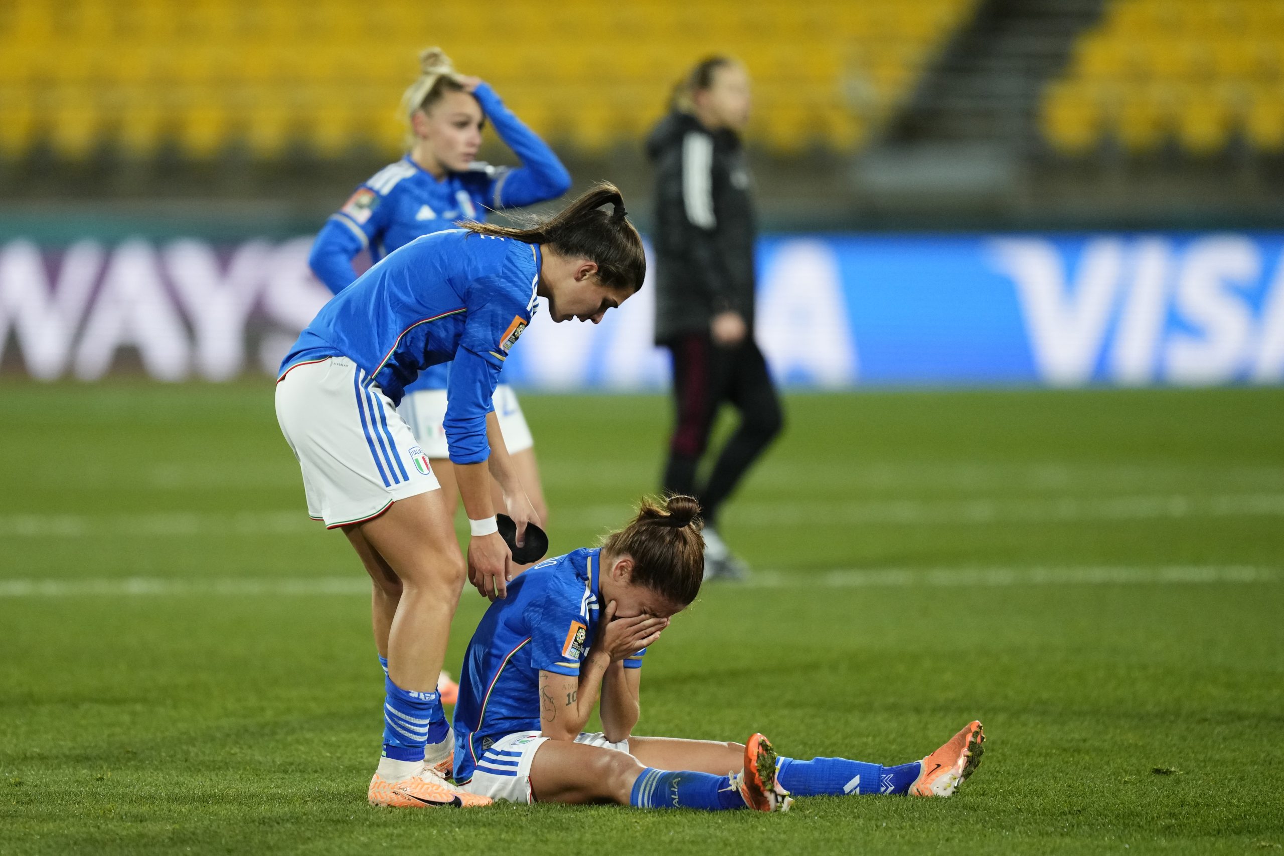 Italy players dejected after losing the FIFA Women's World Cup Australia &amp; New Zealand 2023 Group G match between South Africa and Italy at Wellington Regional Stadium on August 2, 2023 in Wellington, New Zealand. (Photo by Jose Breton/Pics Action/NurPhoto via Getty Images)