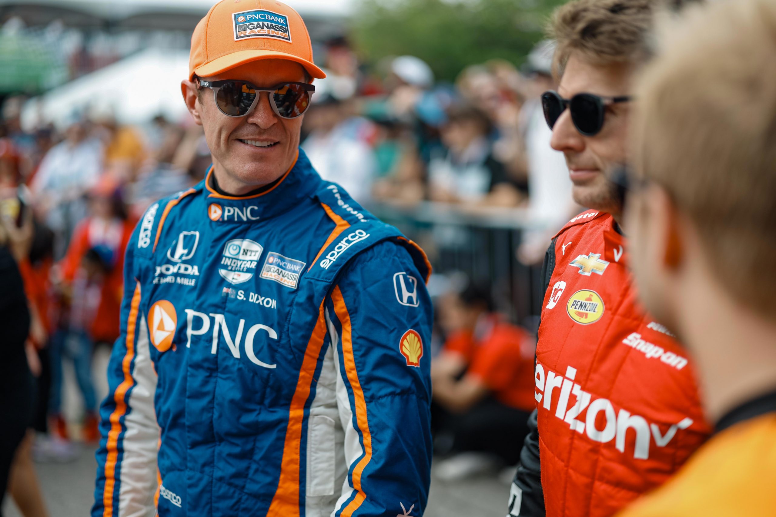 Scott Dixon (left) with Will Power.