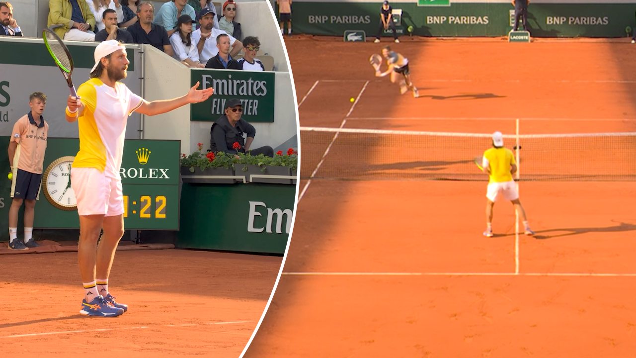 Star booed after double bounce controversy