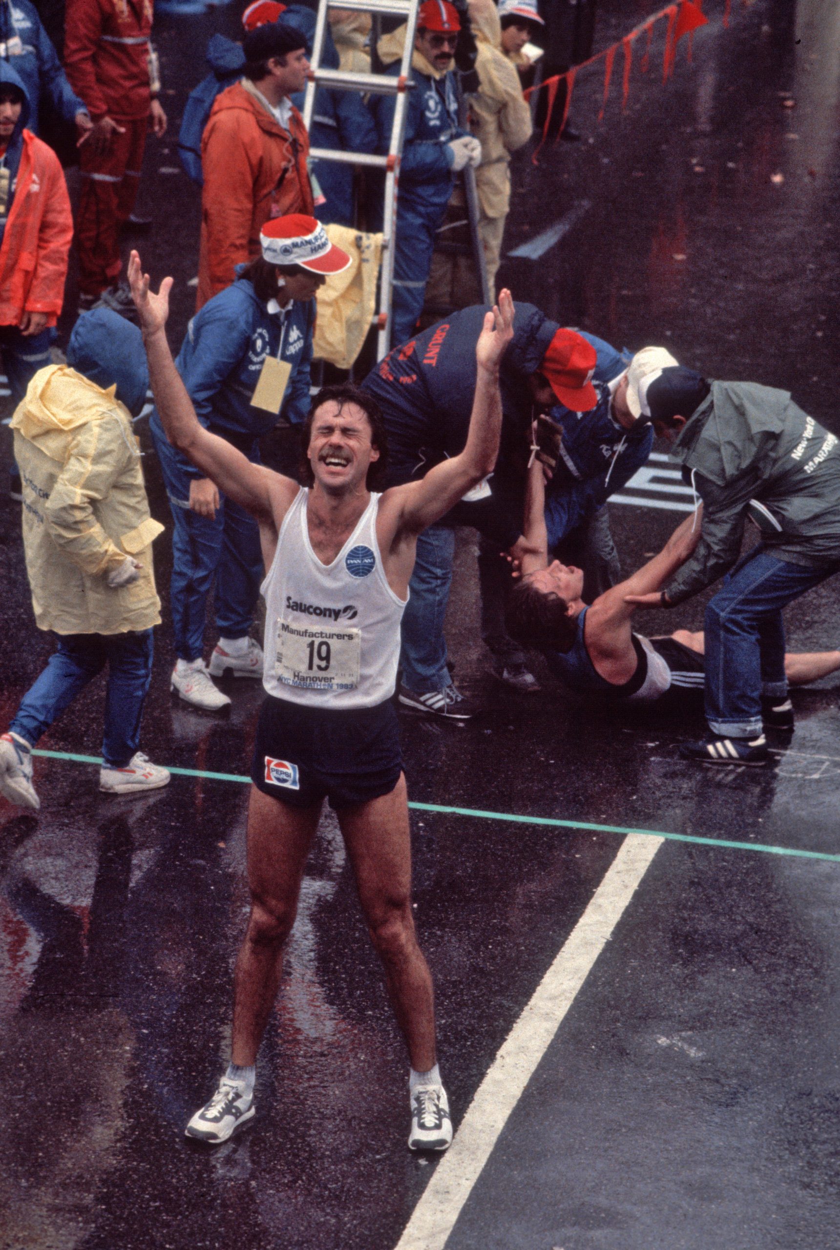 Rod Dixon soaks up victory in the 1983 New York City Marathon.