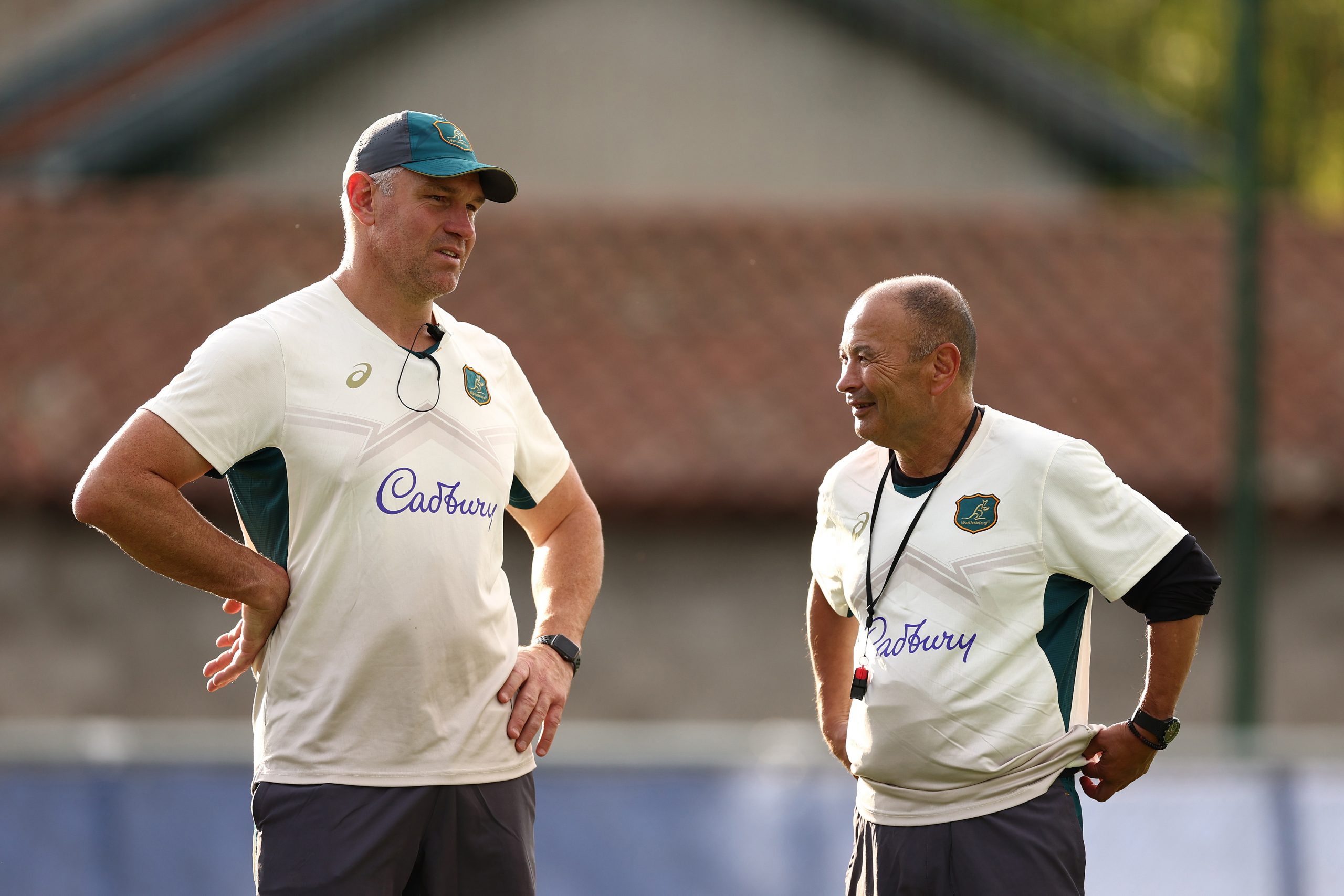 Jason Ryles and Eddie Jones talk during a Wallabies training session at Stade Roger Baudras.