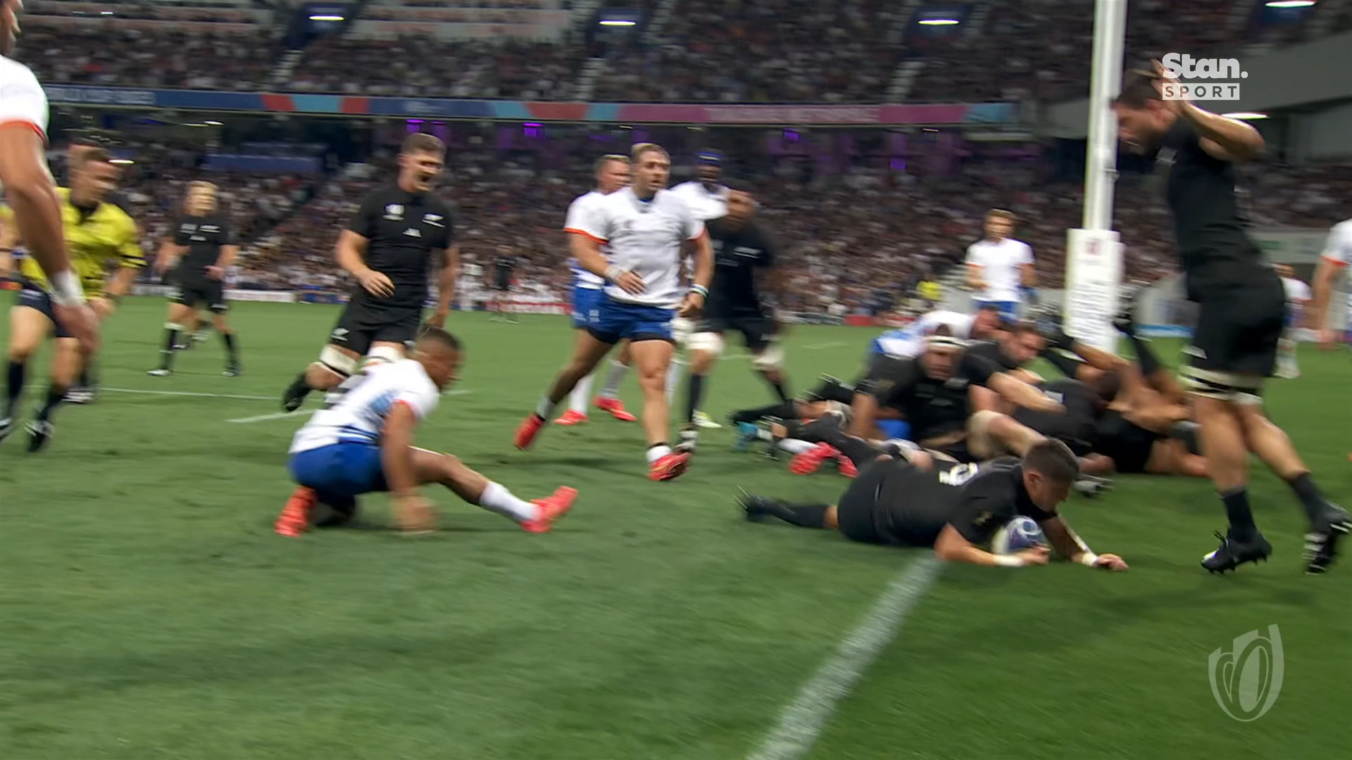 Crowd's 'heartwarming' response to Namibian's gruesome injury