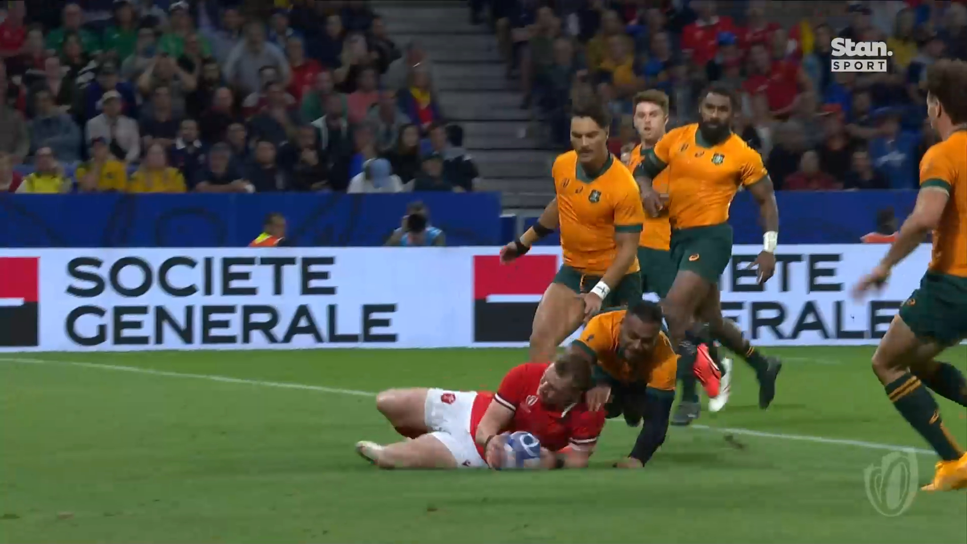 Wales break Wallabies spirits with extraordinary chip and chase try