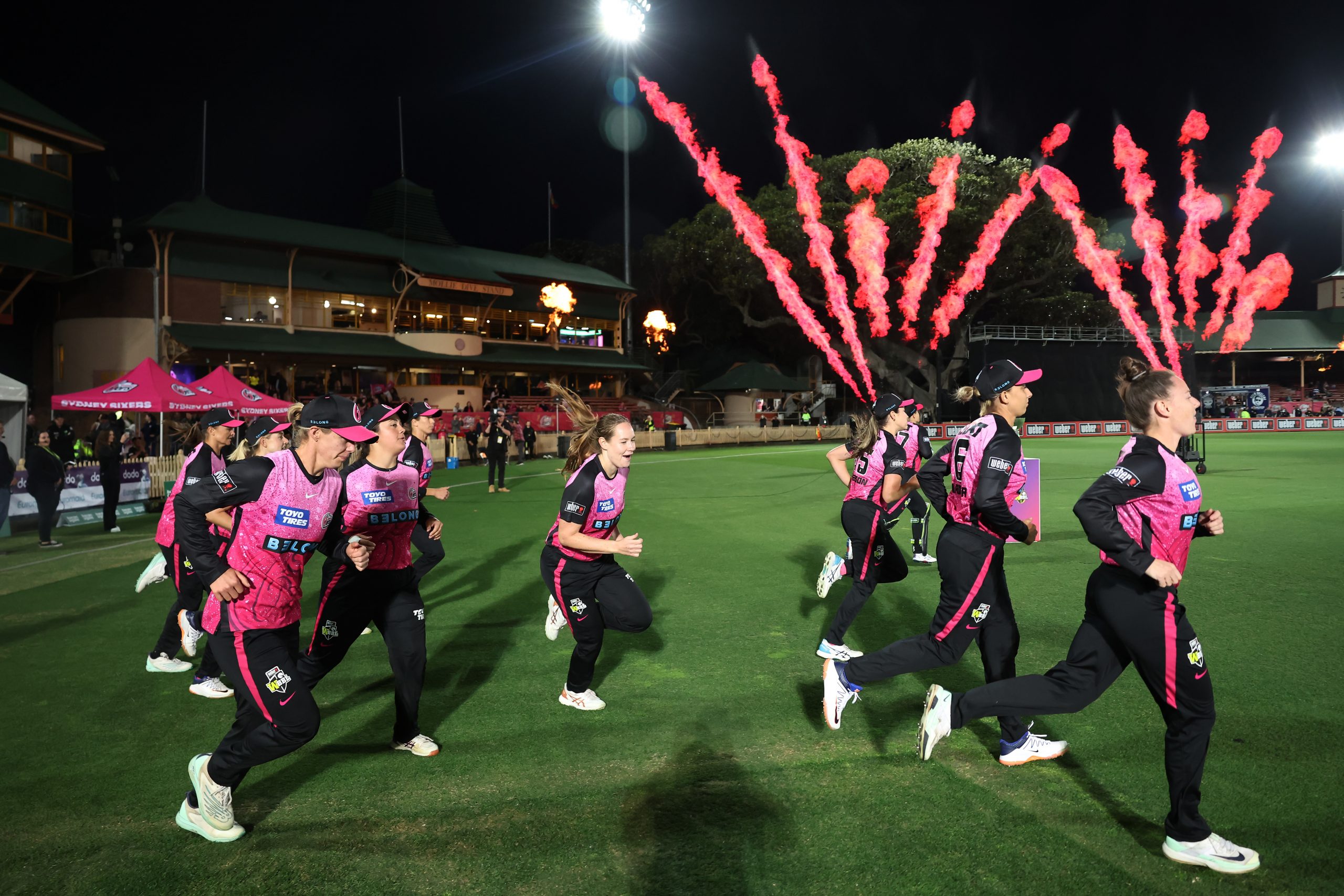 The Sixers take to the field at the start of the WBBL match between Sydney Sixers and Melbourne Stars at North Sydney Oval, on October 19, 2023, in Sydney, Australia. (Photo by Mark Evans/Getty Images)
