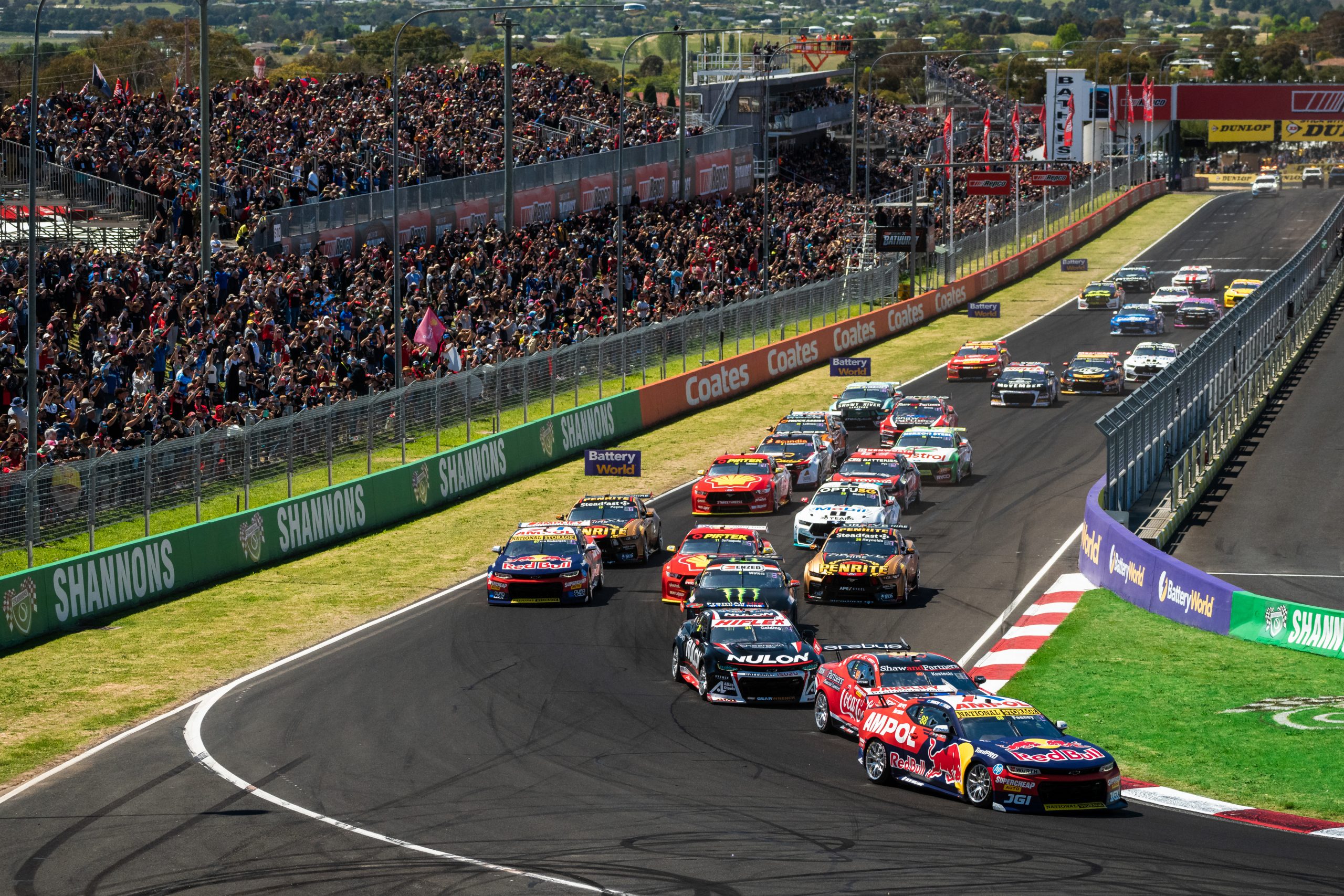 The start of the 2023 Bathurst 1000.