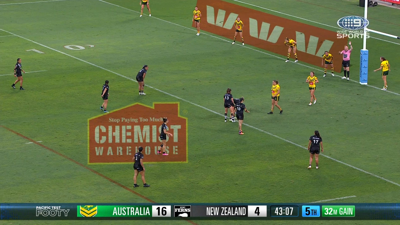 Kiwi wrecking ball destroys rivals