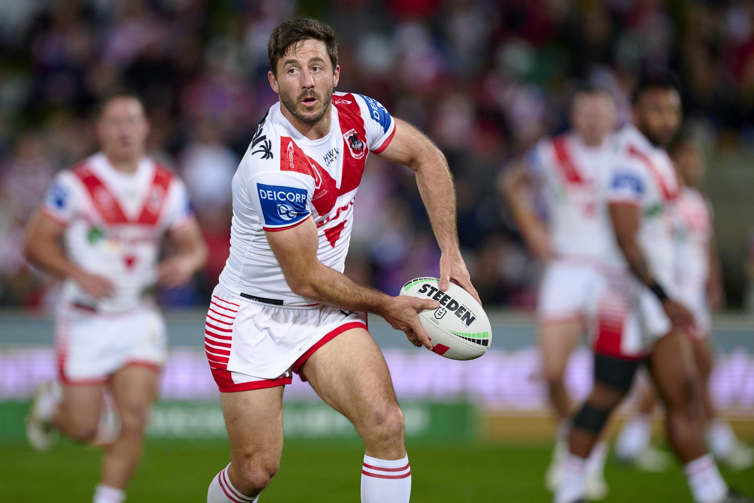 Ben Hunt pictured in action for the St George Illawarra Dragons in 2023