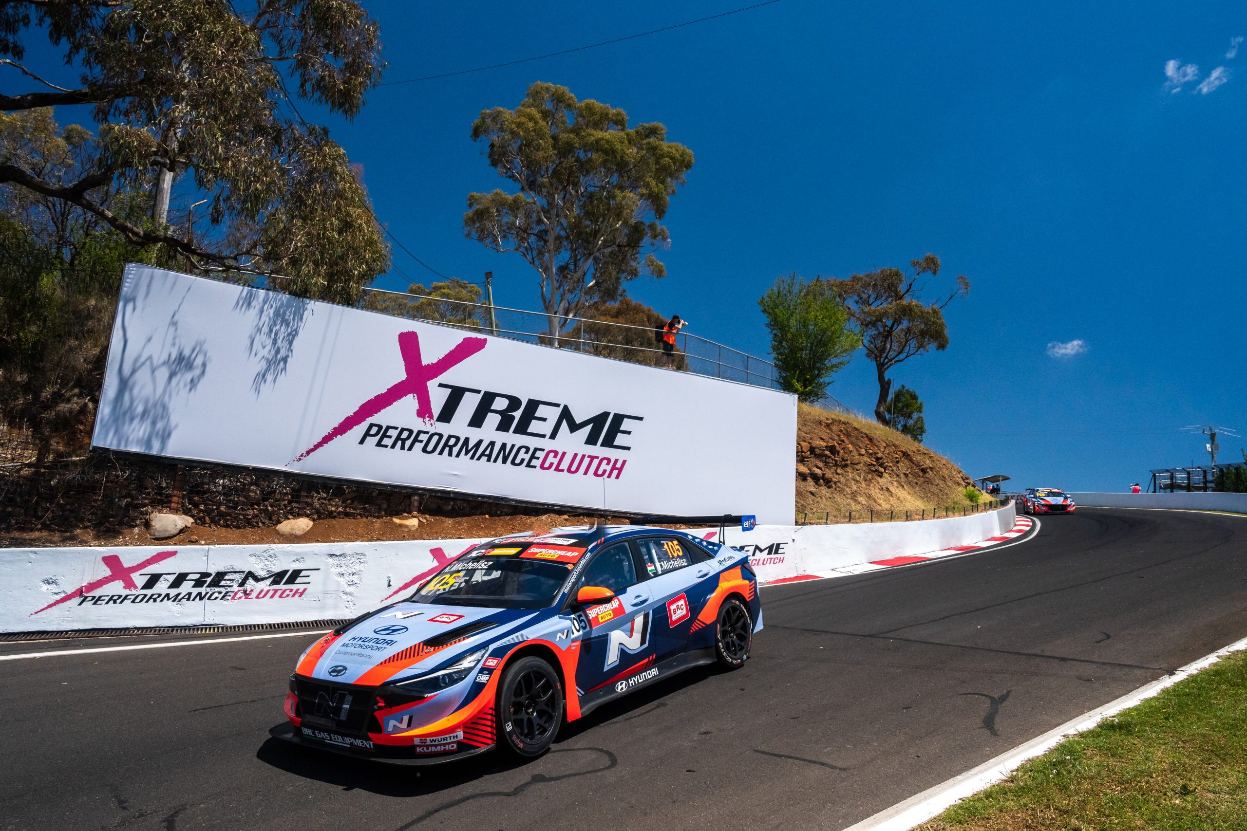 Norbert Michelisz dives through the Dipper at Mount Panorama.