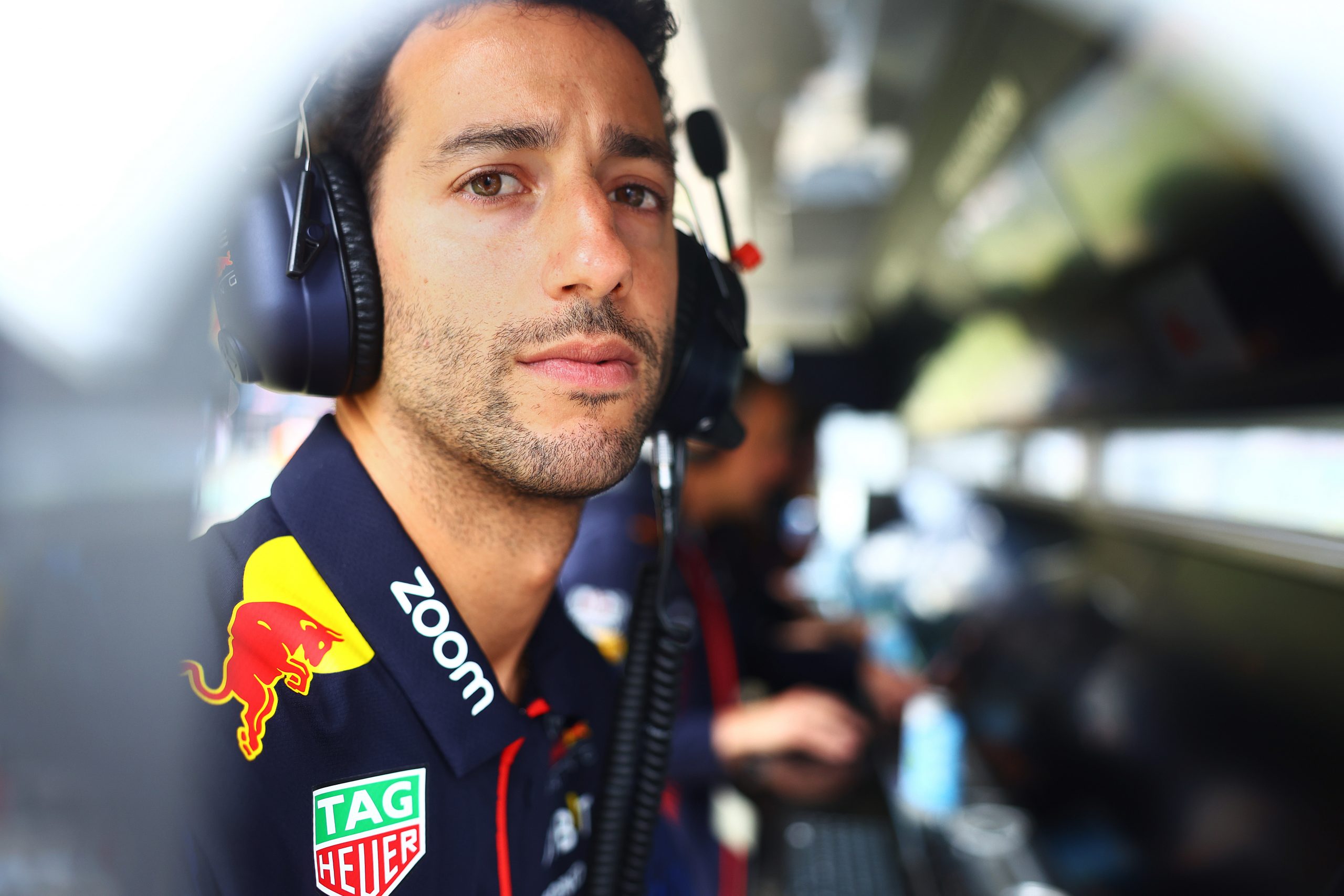 Daniel Ricciardo in Red Bull Racing wears.