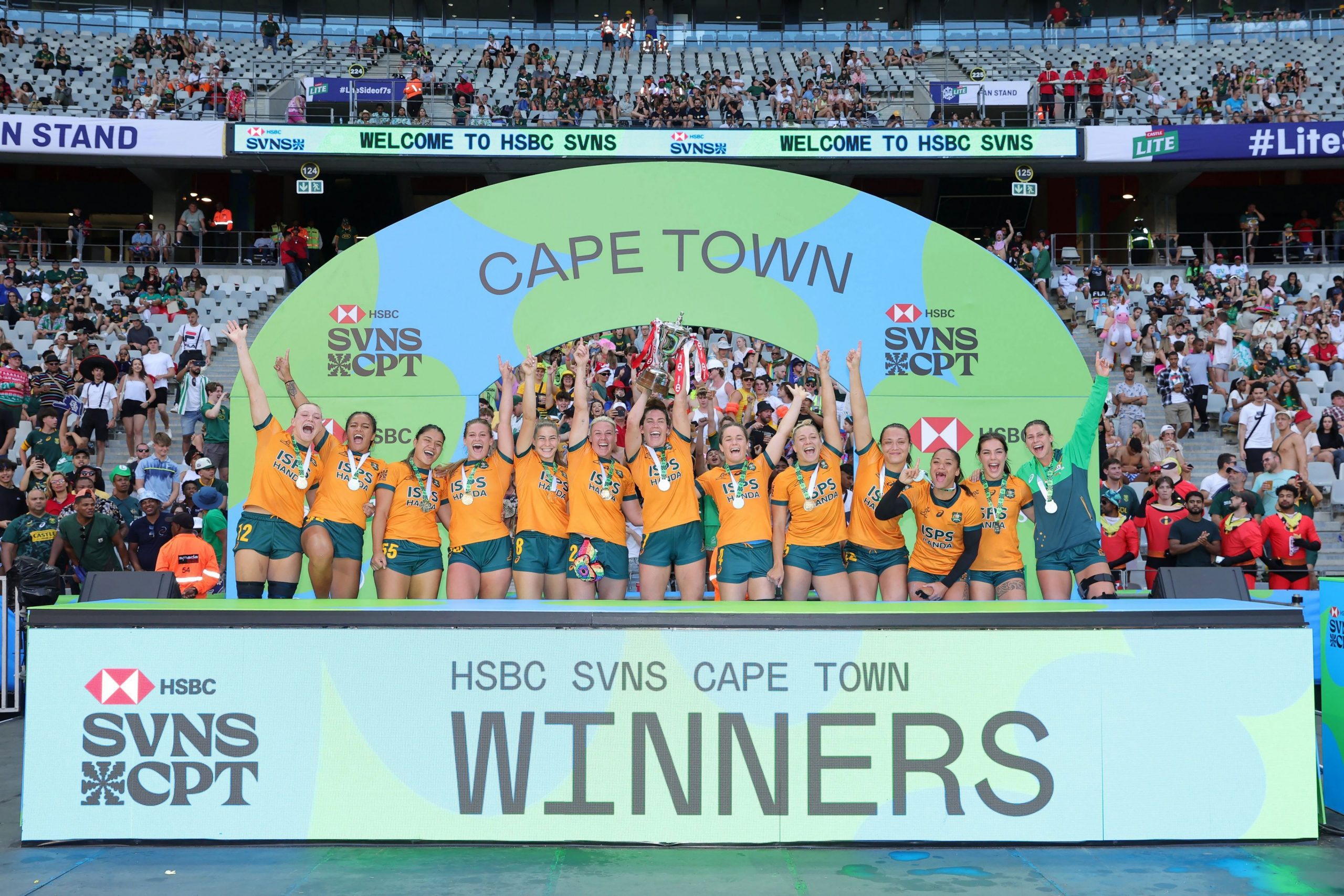 Australia celebrate. Photo: Mike Lee/KLC Fotos