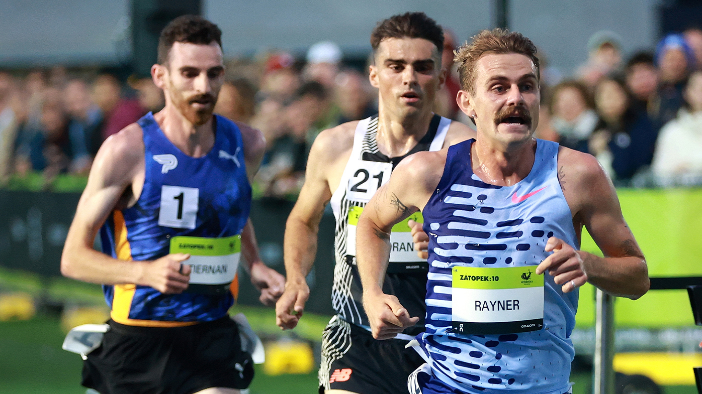 Jack Rayner snared his third Australian men's 10,000m title in a row.