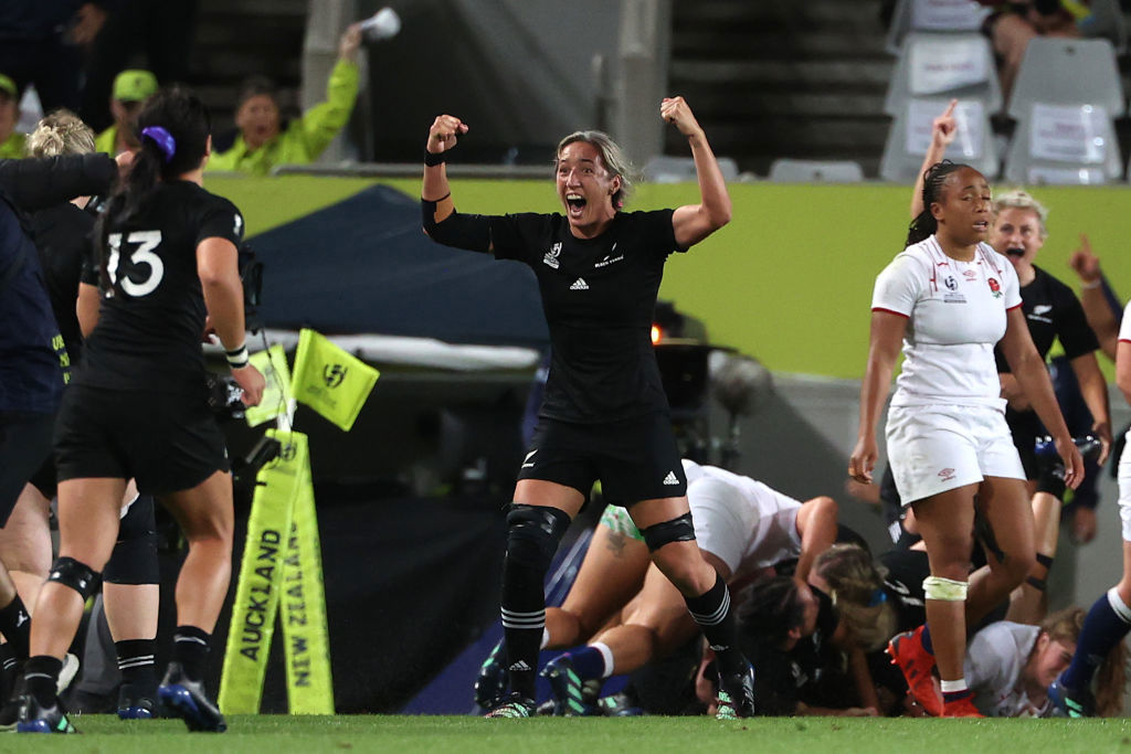 Sarah Hirini of New Zealand celebrates victory in the Rugby World Cup final in 2022.