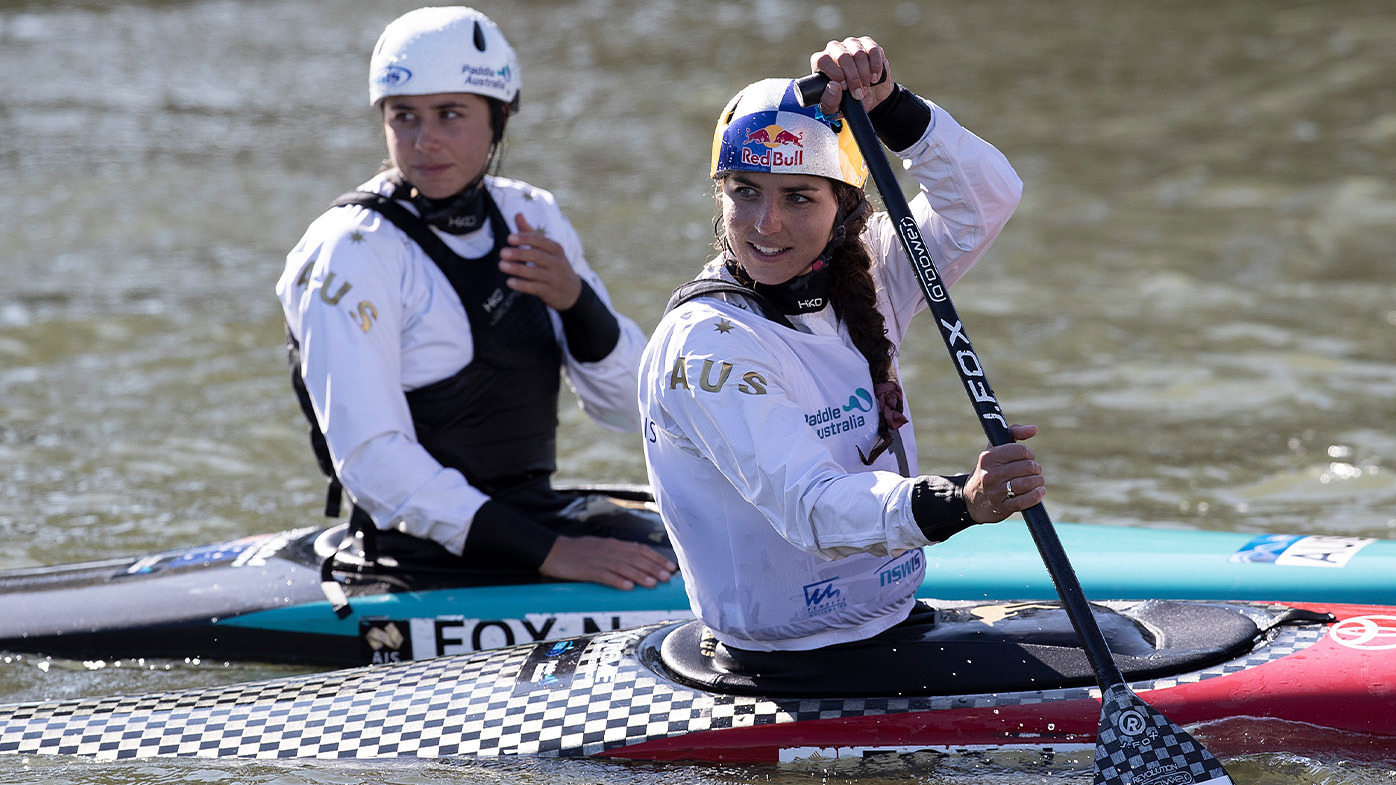 Noemie Fox (left) and her older sister Jess.