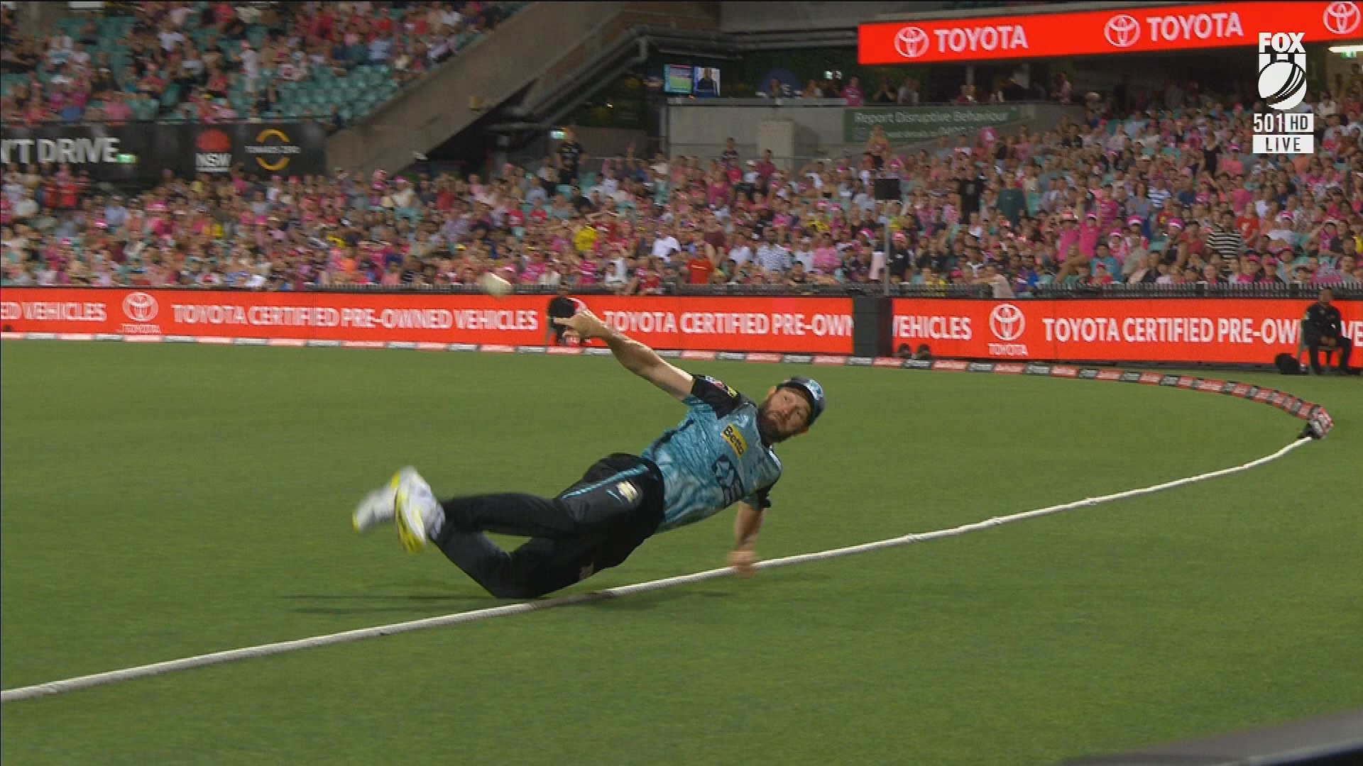 Michael Neser managed to throw this ball to Paul Walter before sliding over the rope to dismiss Sean Abbott.