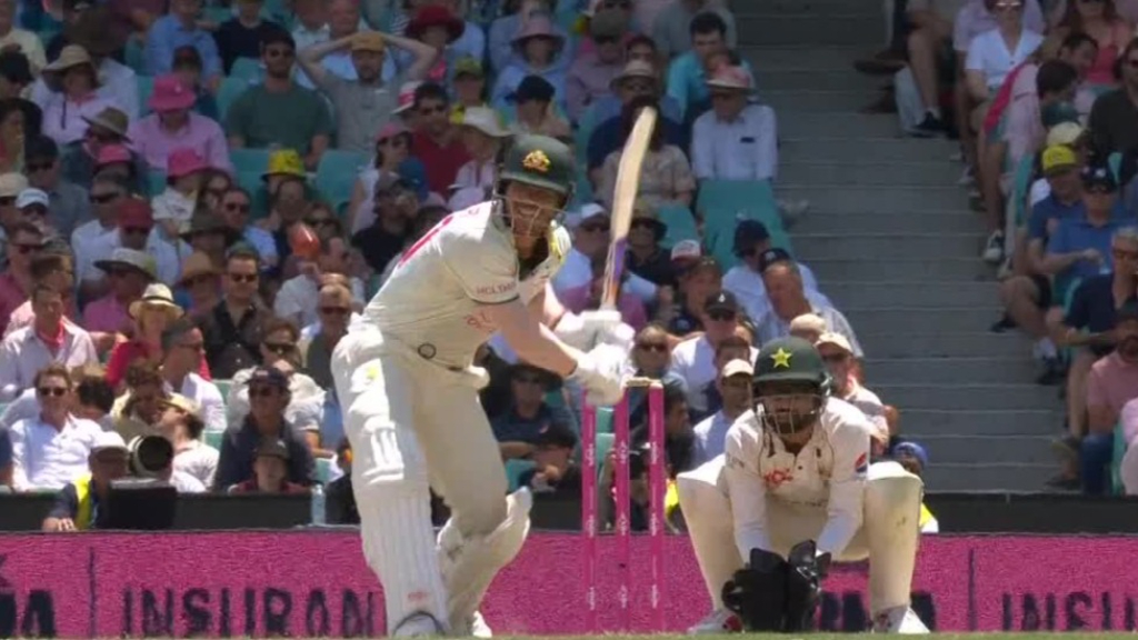 Warner gets his farewell finish