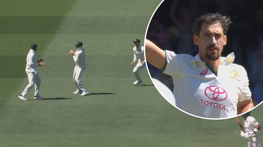 Starc sends Pakistan opener walking