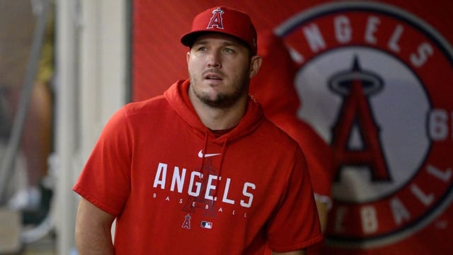 Angels superstar Mike Trout needs knee surgery, sources say