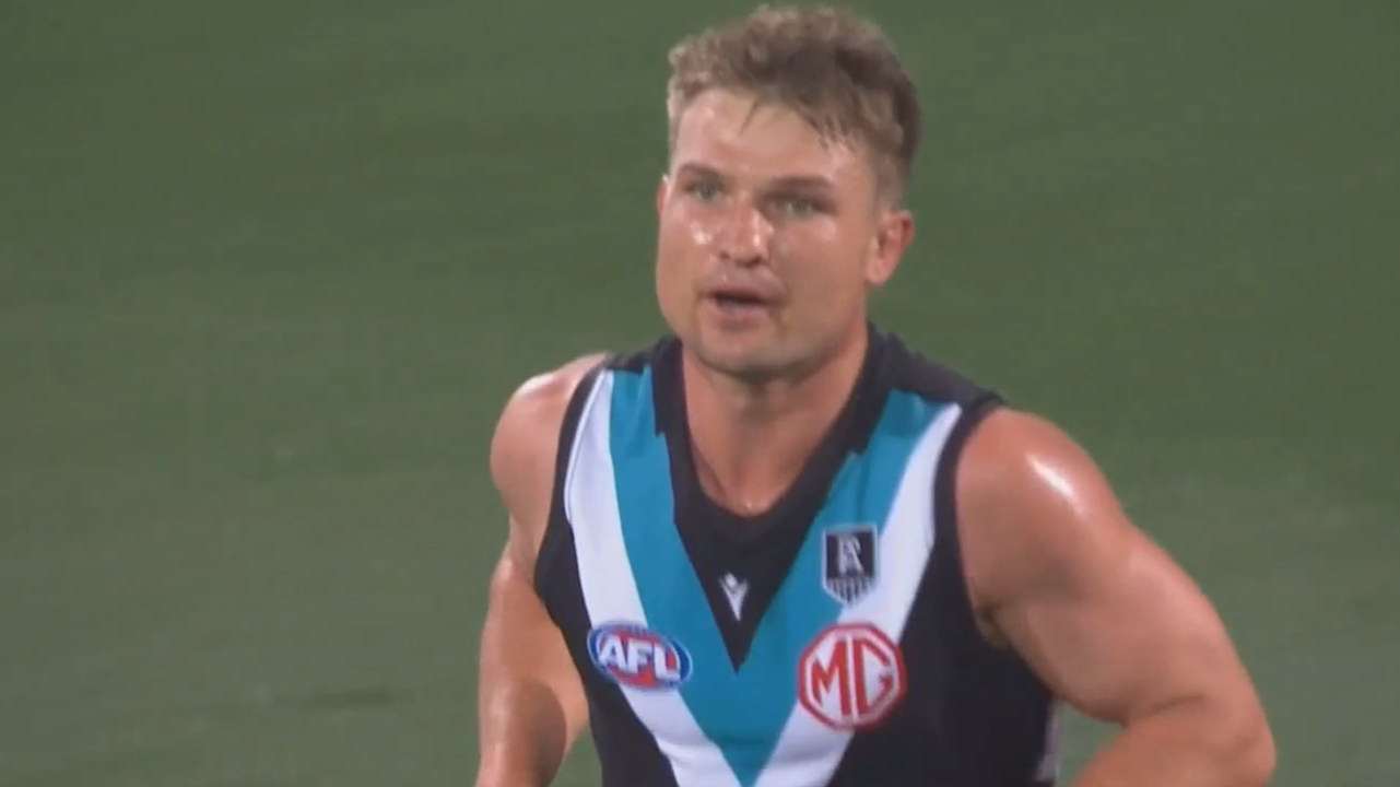 Wines wins Brownlow, Cousins makes appearance