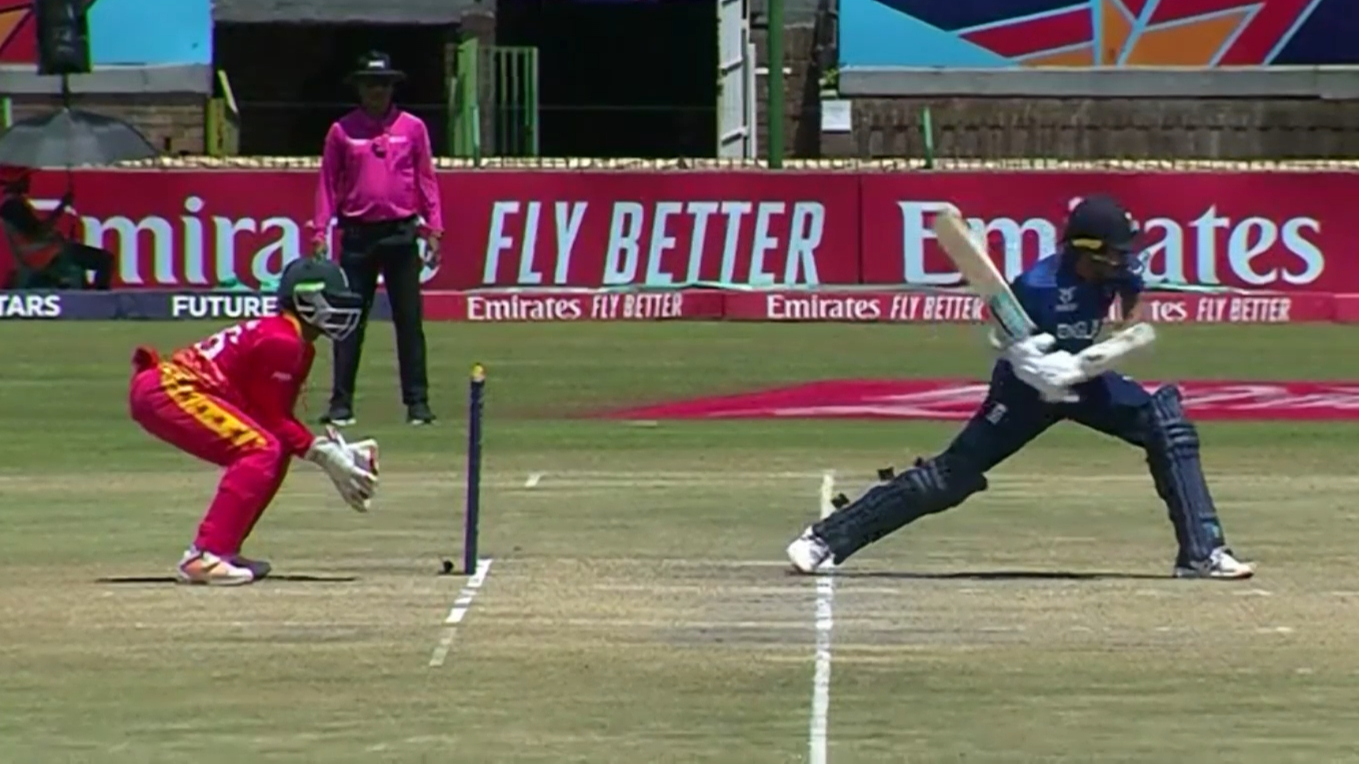 Rare wicket reignites 'sprit of cricket' debate