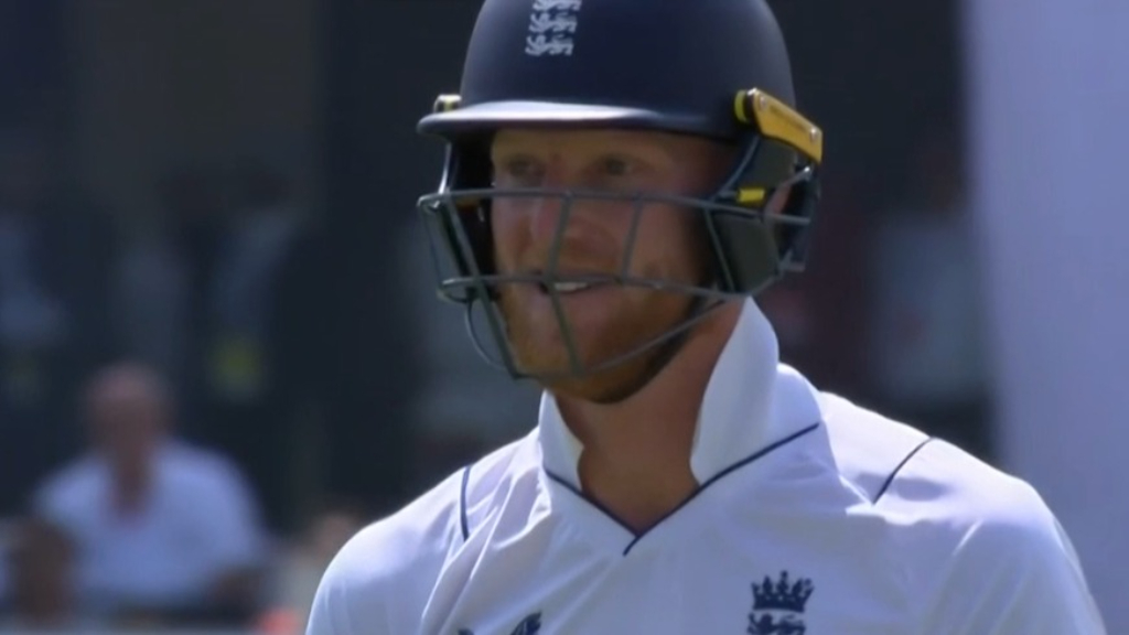 Stokes walks over lbw decision